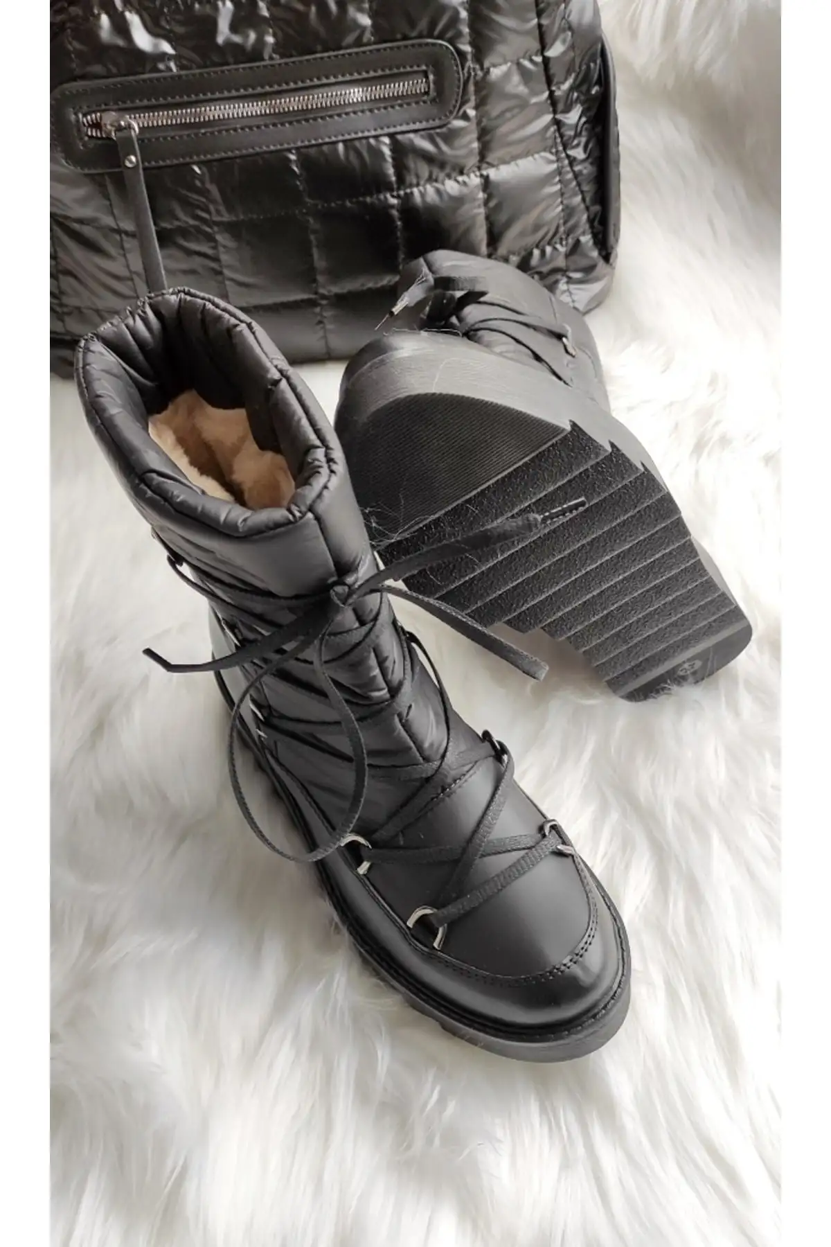 بوت و نیم بوت زنانه کفش برفی  با جزئیات بند برند Genel Markalar - 7674 بوت و نیم بوت زنانه کفش برفی با جزئیات بند برند Genel Markalar - 7674