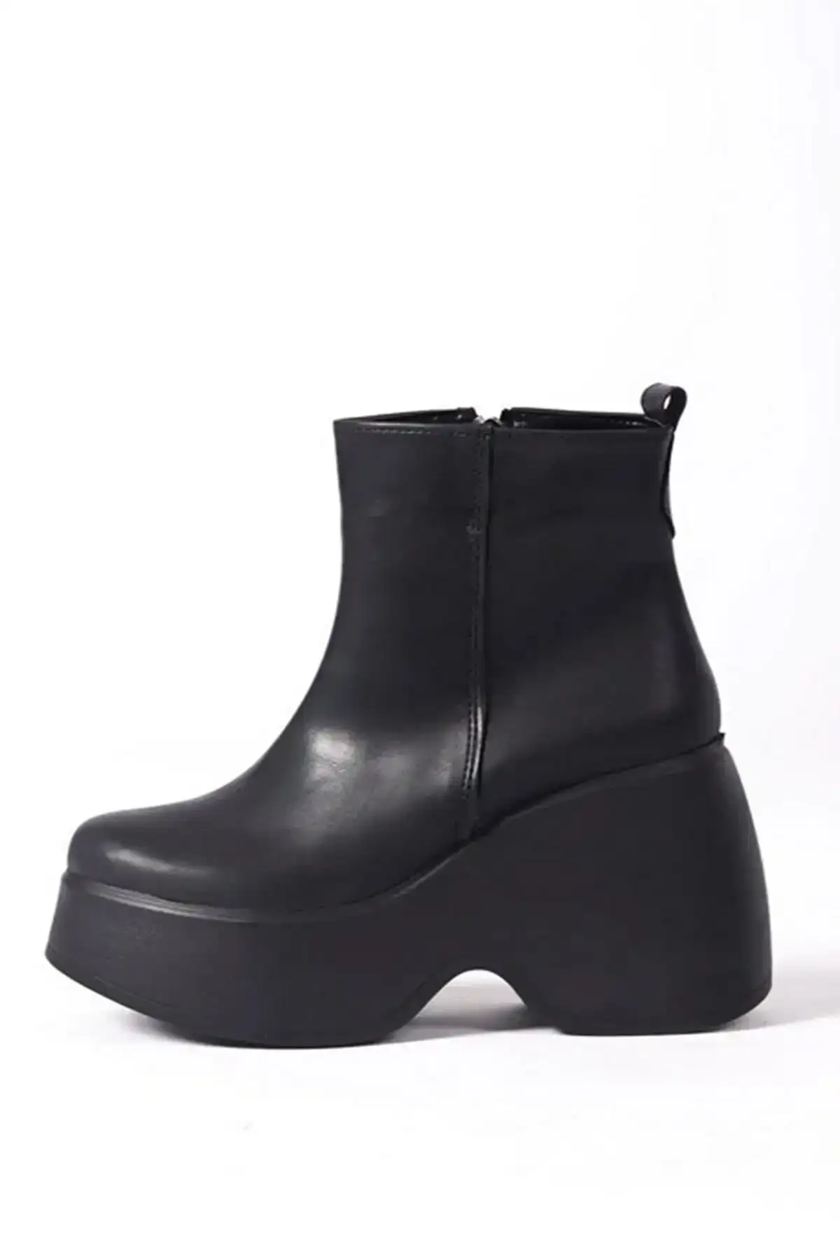 بوت و نیم بوت زنانه کفش ی  کادین سلسی مشکی با زیپ کناری  پاشنه برجسته 9 سانتی متر، مخصص فصل مختلف. برند Preshley - 7755 بوت و نیم بوت زنانه کفش ی کادین سلسی مشکی با زیپ کناری پاشنه برجسته 9 سانتی متر، مخصص فصل مختلف. برند Preshley - 7755