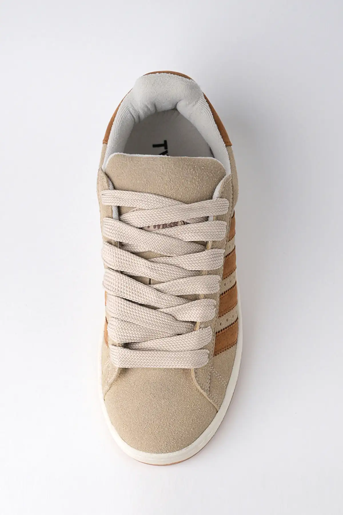 کفش سایز بزرگ مردانه کتانی ورزشی بژ قهوهای برند Freemax - 7882 کفش سایز بزرگ مردانه کتانی ورزشی بژ قهوهای برند Freemax - 7882