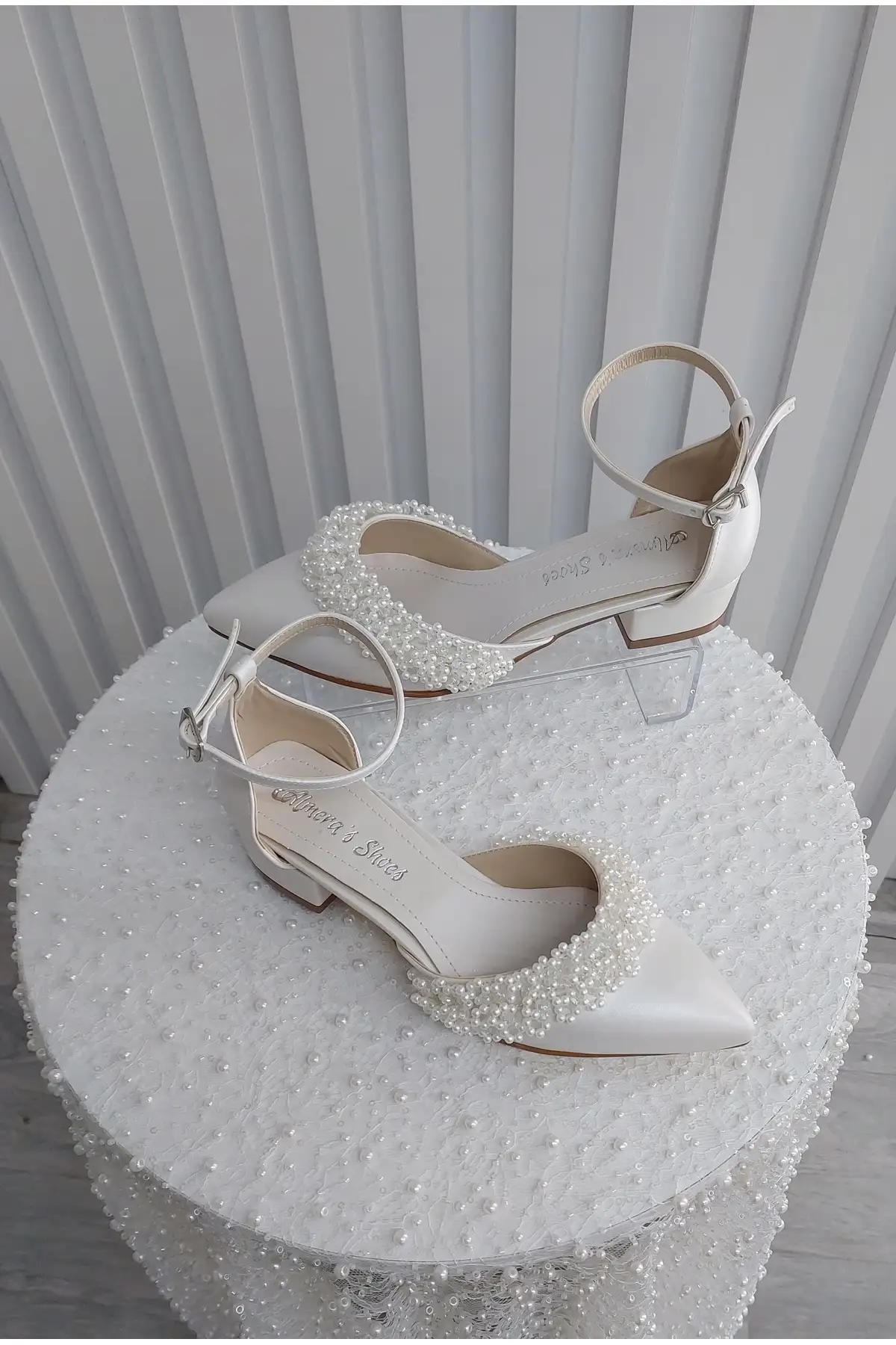 کفش پاشنه بلند زنانه   3 سانتیمتری با جزئیات مرواریدی برند Almera's Shoes - 7986 کفش پاشنه بلند زنانه 3 سانتیمتری با جزئیات مرواریدی برند Almera's Shoes - 7986