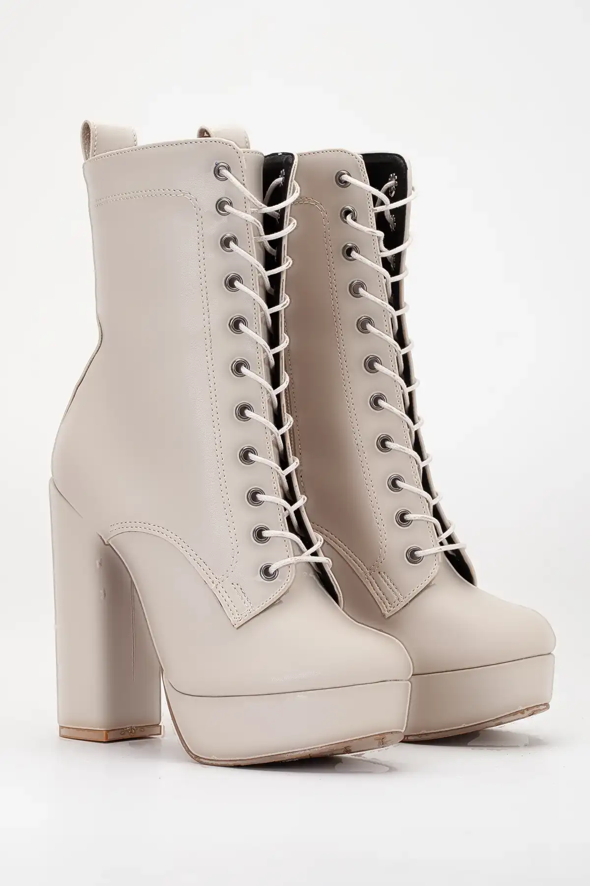 بوت و نیم بوت زنانه چکمه پلتفرم با پاشنه ضخیم  بنددار برای زنان لیلا برند LİLLA - 7800 بوت و نیم بوت زنانه چکمه پلتفرم با پاشنه ضخیم بنددار برای زنان لیلا برند LİLLA - 7800