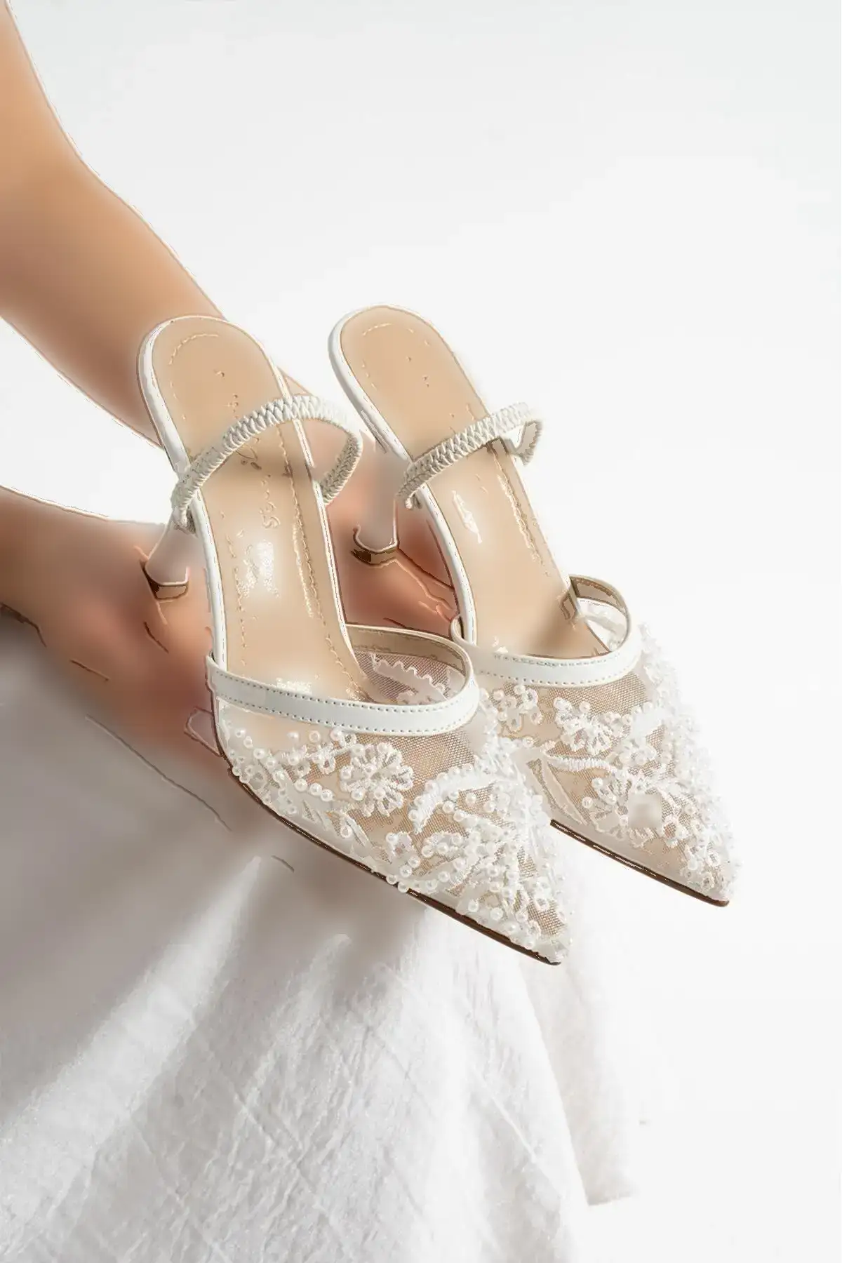 کفش پاشنه بلند زنانه  عروسی با طراحی گلدار و دانتل (7 سانتیمتر) برند Bayramoğlu - 7993 کفش پاشنه بلند زنانه عروسی با طراحی گلدار و دانتل (7 سانتیمتر) برند Bayramoğlu - 7993