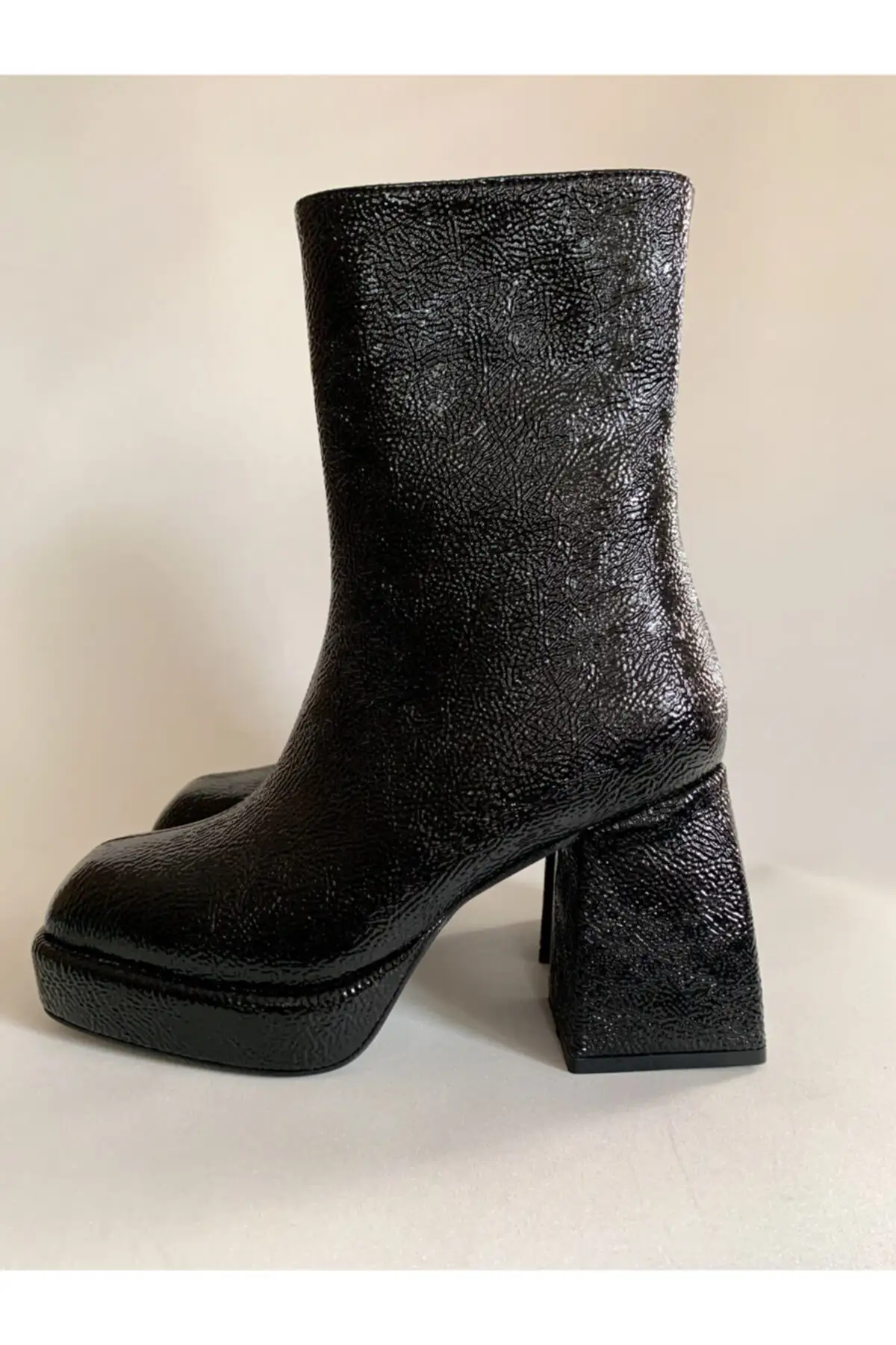 بوت و نیم بوت زنانه پتین پلتفرم با پاشنه بلند مشکی ترکخرده  برند goodbye - 7818 بوت و نیم بوت زنانه پتین پلتفرم با پاشنه بلند مشکی ترکخرده برند goodbye - 7818