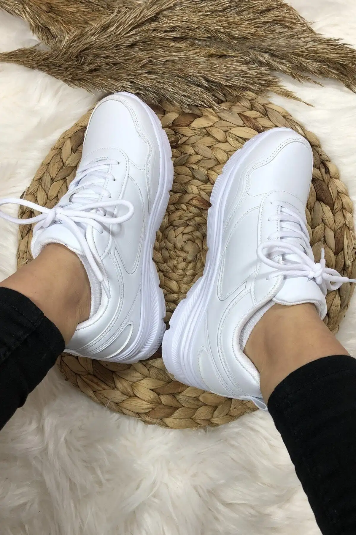 کفش کتانی زنانه  پیادهروی روزمره  سفید سوامی برند Kinetix - 7941 کفش کتانی زنانه پیادهروی روزمره سفید سوامی برند Kinetix - 7941