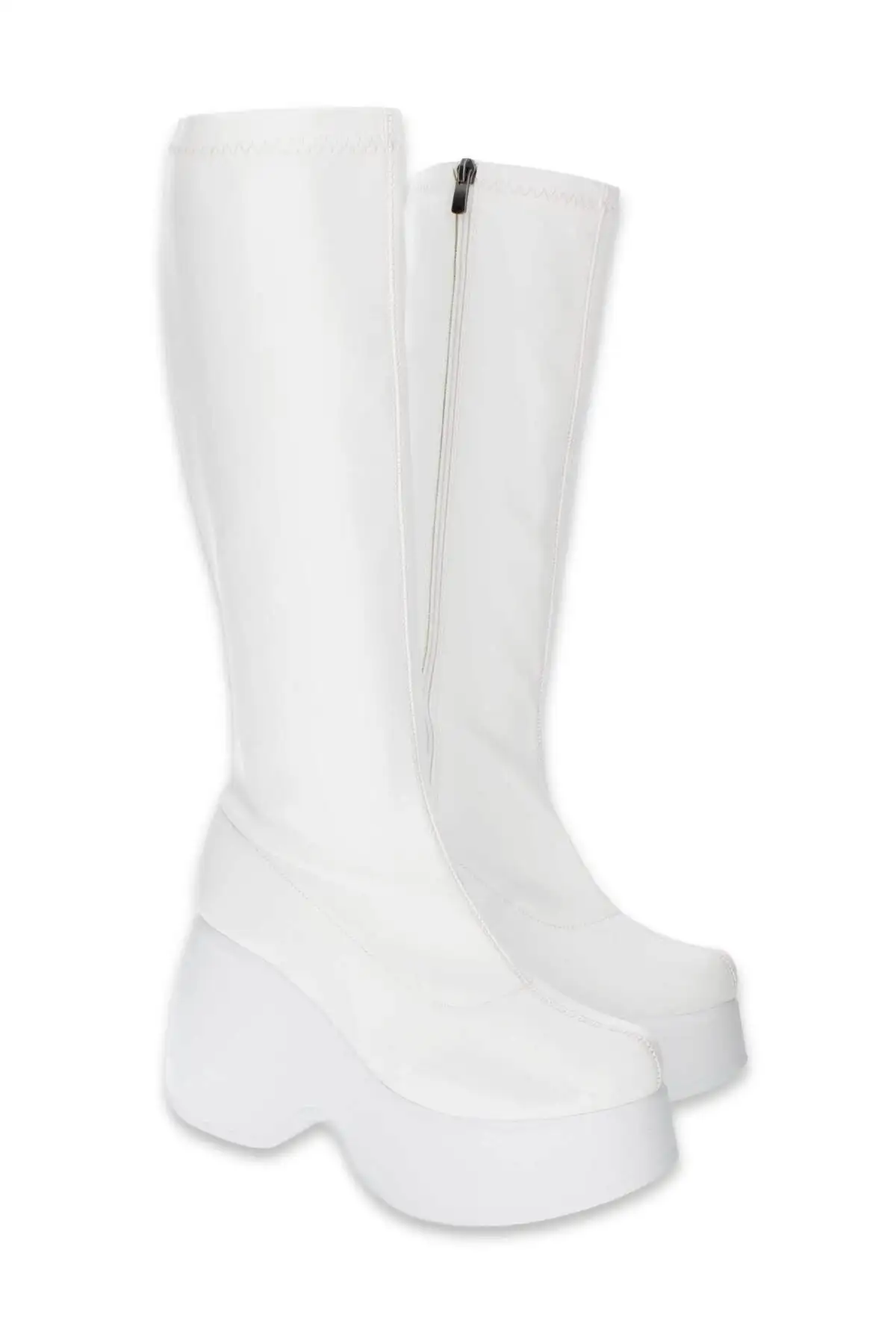 بوت و نیم بوت زنانه   سفید با زیره ضخیم  زیپ تا زیر زان برند CZ London - 8124 بوت و نیم بوت زنانه سفید با زیره ضخیم زیپ تا زیر زان برند CZ London - 8124
