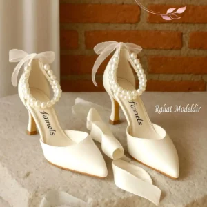 کفش پاشنه‌ بلند زنانه پاشنه ی با مروارید دوگانه، عروسی با مروارید و کلاه، مجلسی برای مراسم شب برند Famels - 7980