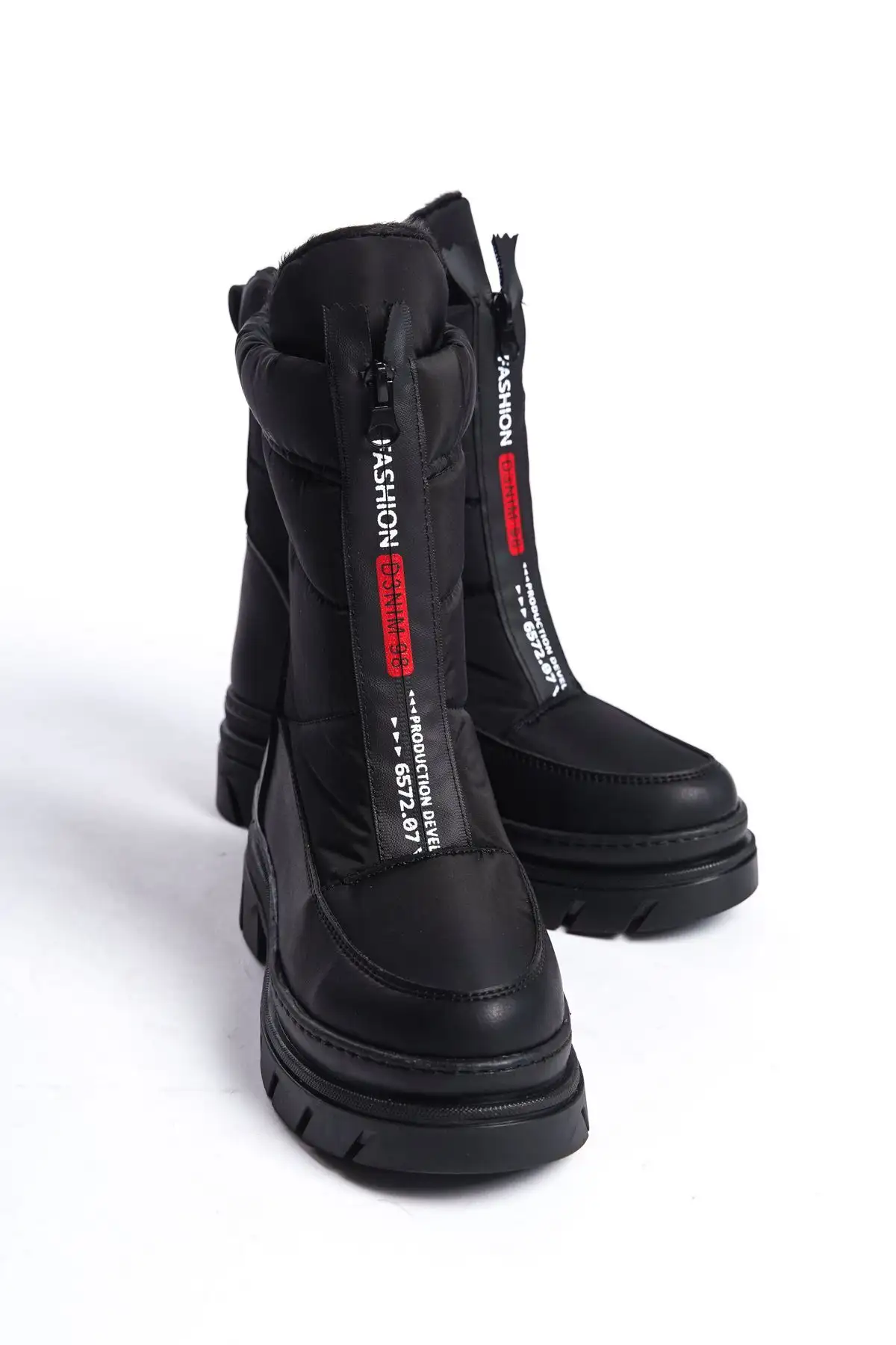 بوت و نیم بوت زنانه چکمه  با زیپ جل  کف ضخیم دندانهدار برند MARSEDO - 7678 بوت و نیم بوت زنانه چکمه با زیپ جل کف ضخیم دندانهدار برند MARSEDO - 7678