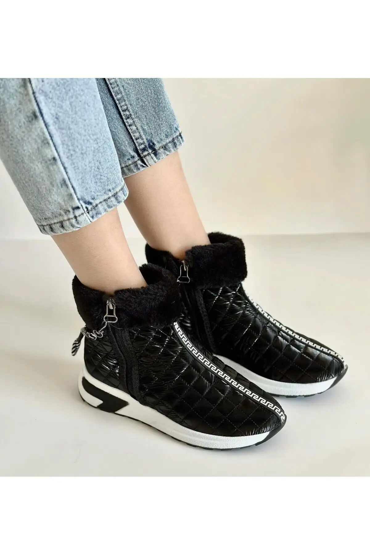 بوت و نیم بوت زنانه  رزمره  با آستر پشمی برند LABRONA - 7667 بوت و نیم بوت زنانه رزمره با آستر پشمی برند LABRONA - 7667