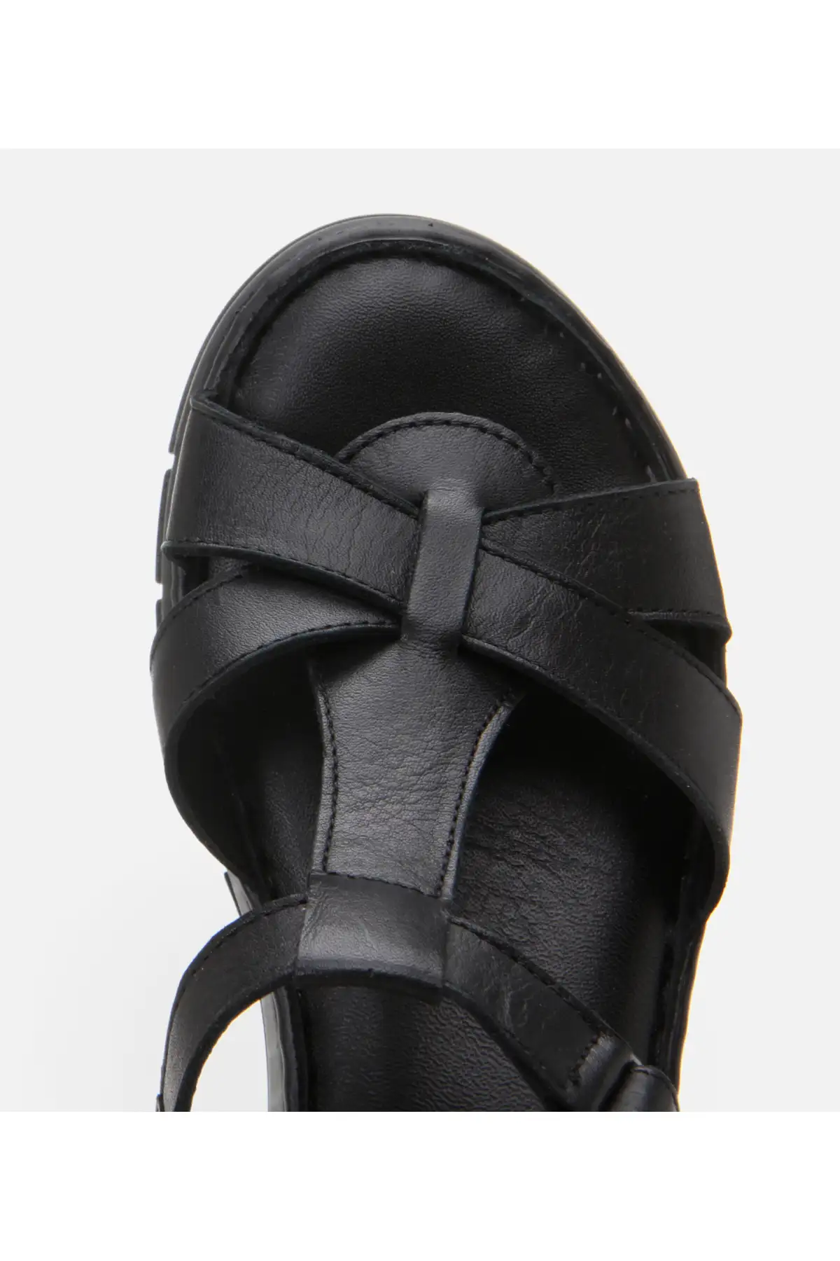 کفش صندل زنانه صیقلی  سیاه چرمی  راحتی قابل تنظیم برند Hotiç - 8252 کفش صندل زنانه صیقلی سیاه چرمی راحتی قابل تنظیم برند Hotiç - 8252