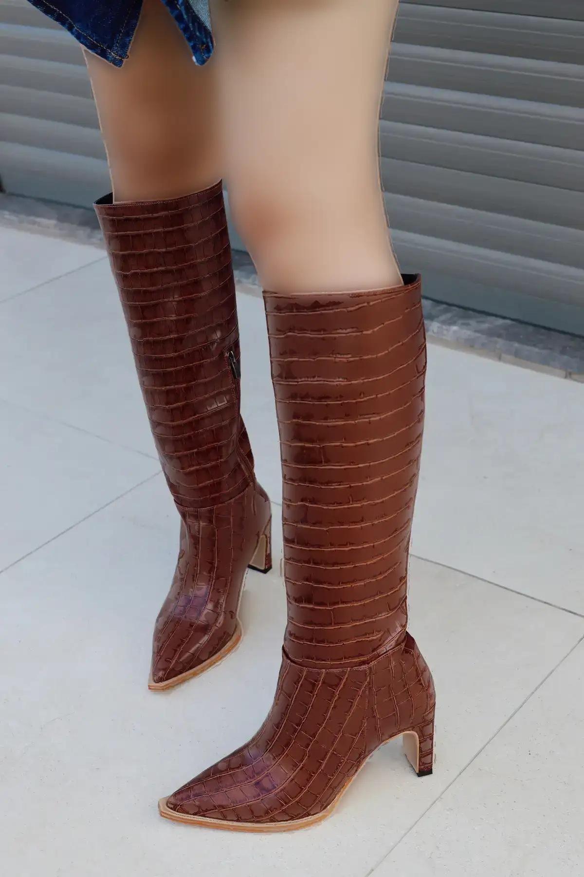 بوت و نیم بوت زنانه چکمه  مدل مات با پاشنه بلند، زانیی، نک تیز  زیپ دار برند POLKA STORE - 8136 بوت و نیم بوت زنانه چکمه مدل مات با پاشنه بلند، زانیی، نک تیز زیپ دار برند POLKA STORE - 8136