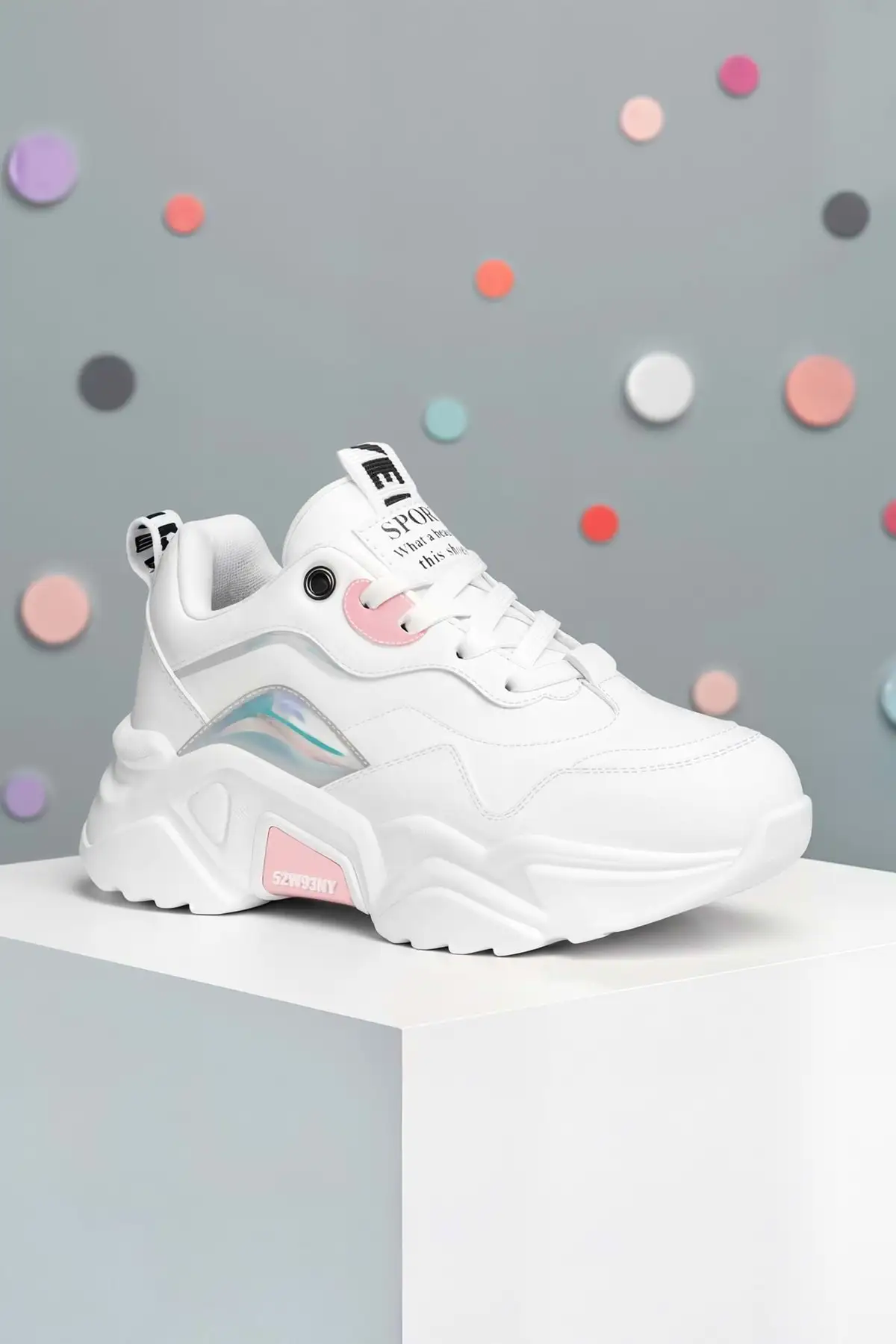 کفش بچگانه  ورزشی کودکانه DS 2110 به رنگ سفید و پودری برند Dark Seer - 7912 کفش بچگانه ورزشی کودکانه DS 2110 به رنگ سفید و پودری برند Dark Seer - 7912