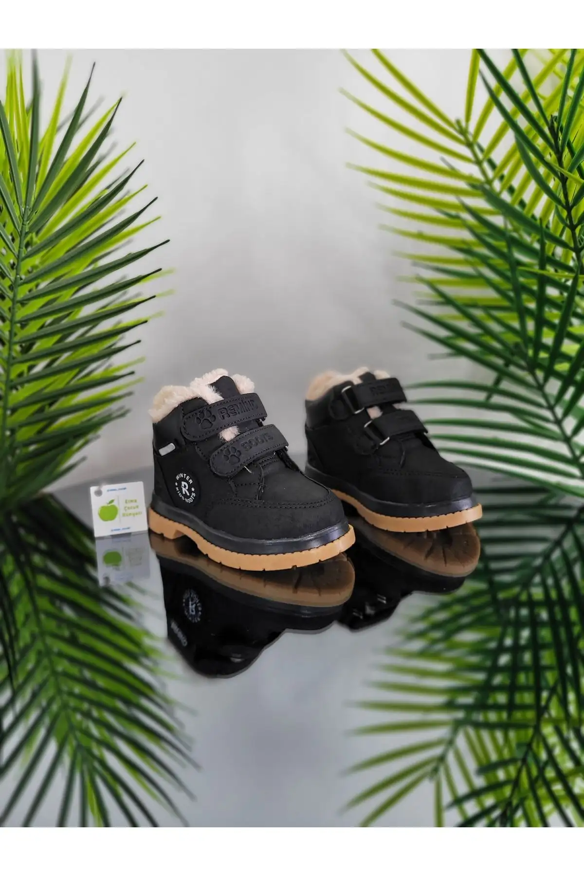 بوت بچگانه  کودکانه کفی آناتومیک با عایق پشمی و بند چسبی مخصوص فصل زمستان - جدول اندازه در تصویر آخر موجود است. برند elma bebe - 7641 بوت بچگانه کودکانه کفی آناتومیک با عایق پشمی و بند چسبی مخصوص فصل زمستان - جدول اندازه در تصویر آخر موجود است. برند elma bebe - 7641