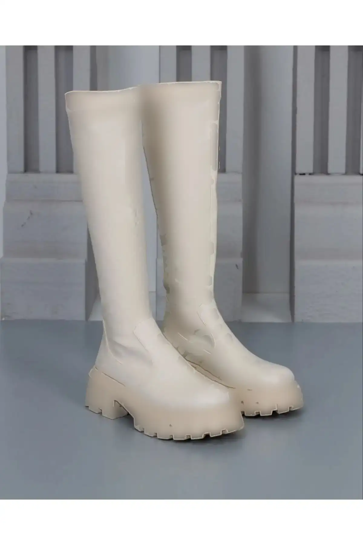 بوت و نیم بوت زنانه كرم كف ضخيم زير زان  - 8095 بوت و نیم بوت زنانه كرم كف ضخيم زير زان - 8095