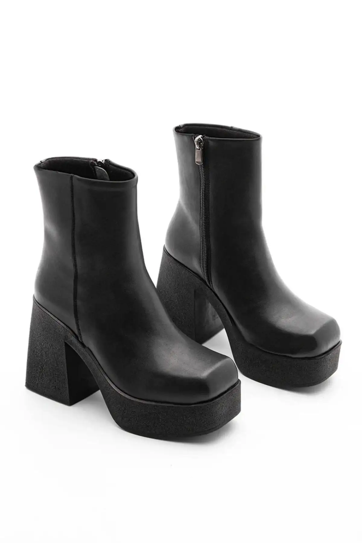 بوت و نیم بوت زنانه چکمه  آدلا مشکی با پاشنه کتاه  نک گرد  زیپ دار برند elvinshoes - 7821 بوت و نیم بوت زنانه چکمه آدلا مشکی با پاشنه کتاه نک گرد زیپ دار برند elvinshoes - 7821