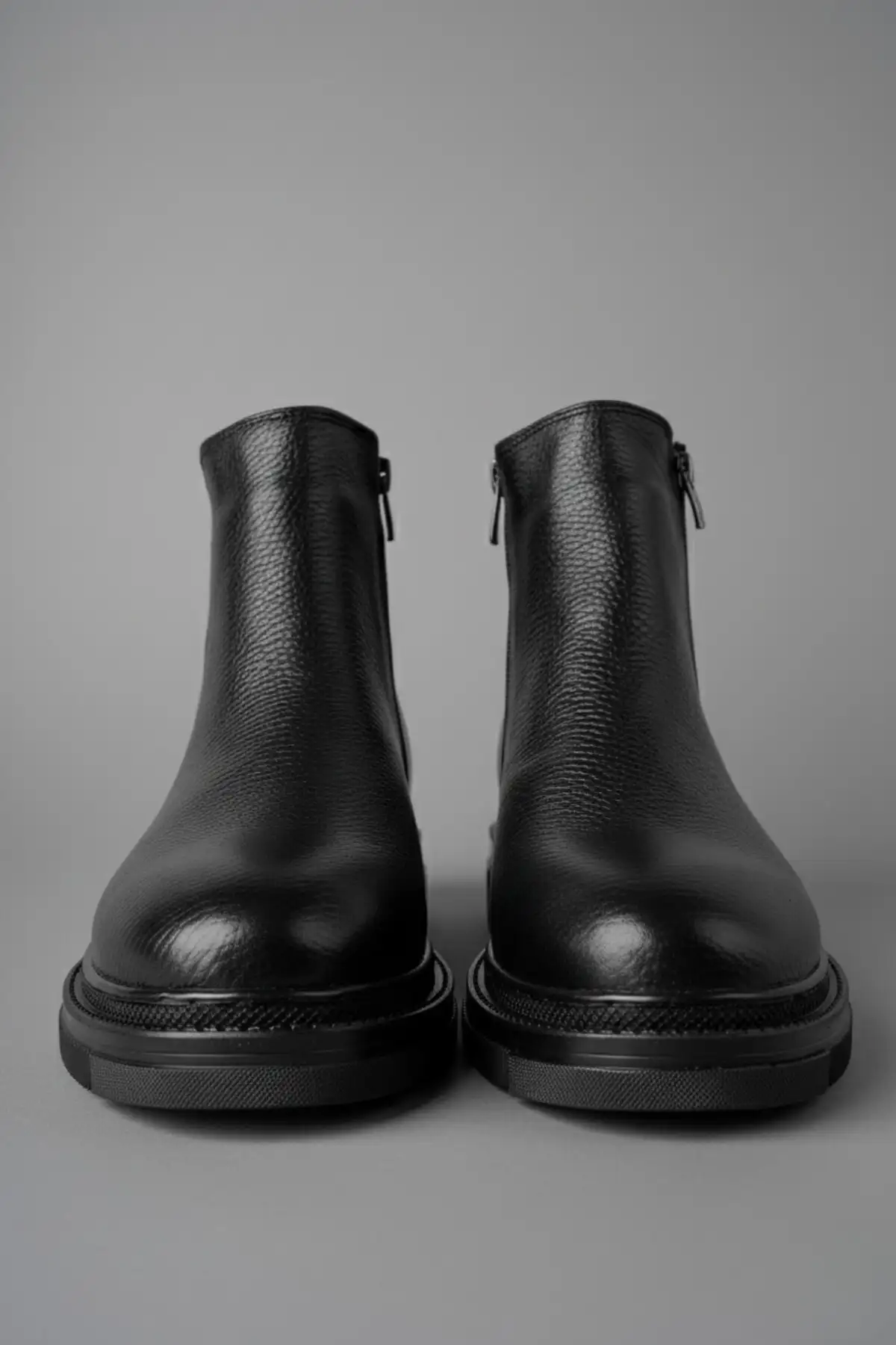 بوت مردانه  زمستانی  چرمی اصل با دو زیپ چرمی چلسی برند Muggo - 8339 بوت مردانه زمستانی چرمی اصل با دو زیپ چرمی چلسی برند Muggo - 8339