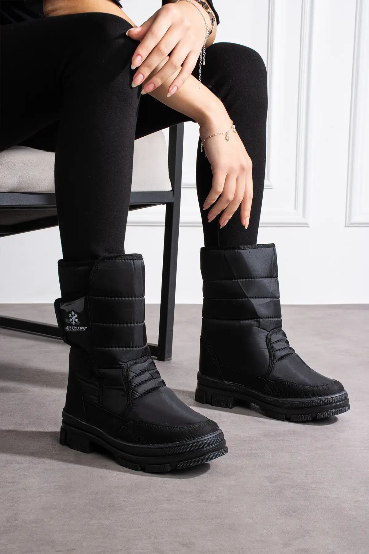 بوت و نیم بوت زنانه چکمه برفی راحت  با کفی ضد لغزش برند perry shoes - 8376 بوت و نیم بوت زنانه چکمه برفی راحت با کفی ضد لغزش برند perry shoes - 8376