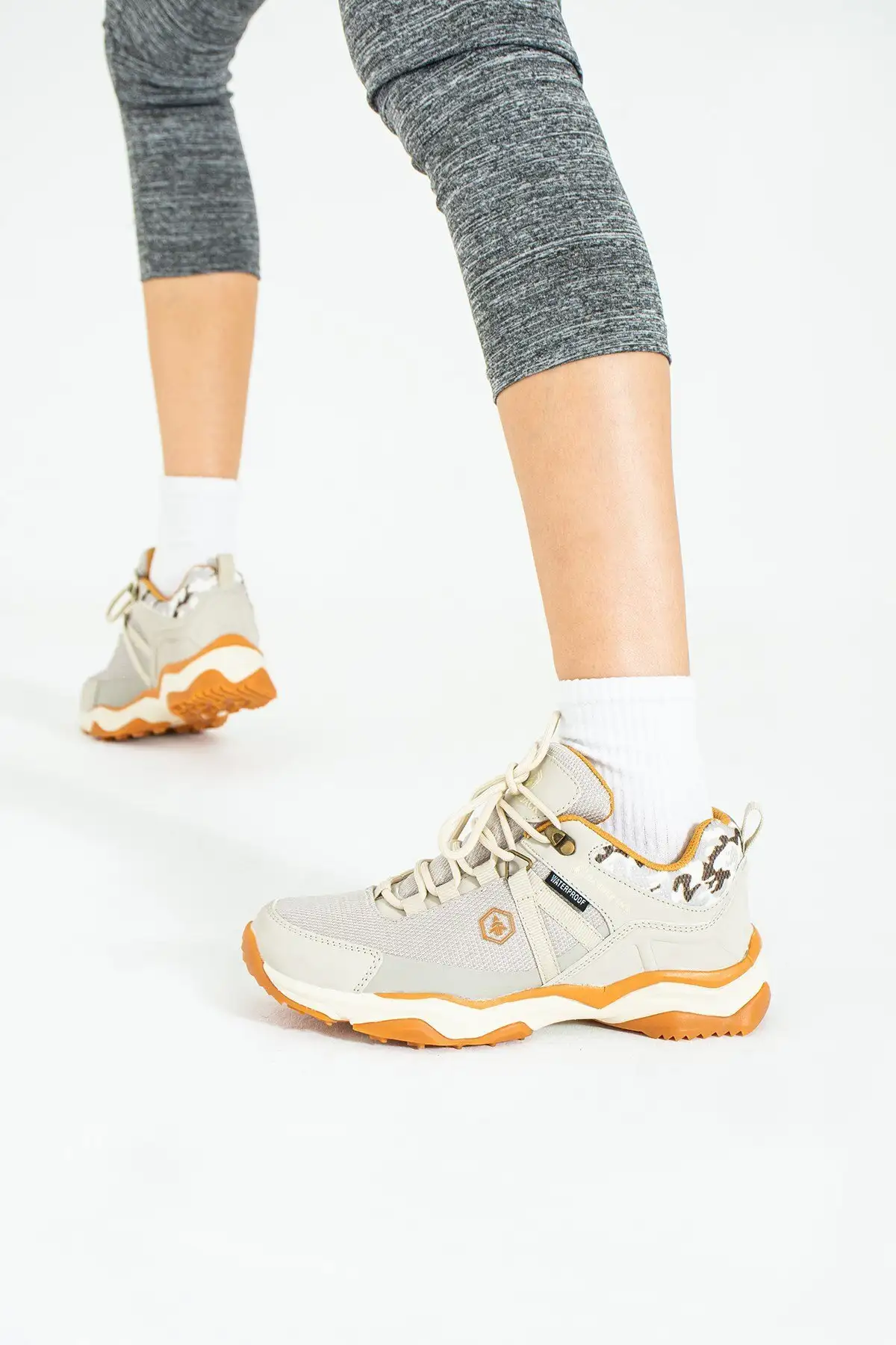 کفش سایز بزرگ مردانه  ورزشی بیرونی ریزرو و زمستانی بژ ویلتون برند Hammer Jack - 7854 کفش سایز بزرگ مردانه ورزشی بیرونی ریزرو و زمستانی بژ ویلتون برند Hammer Jack - 7854