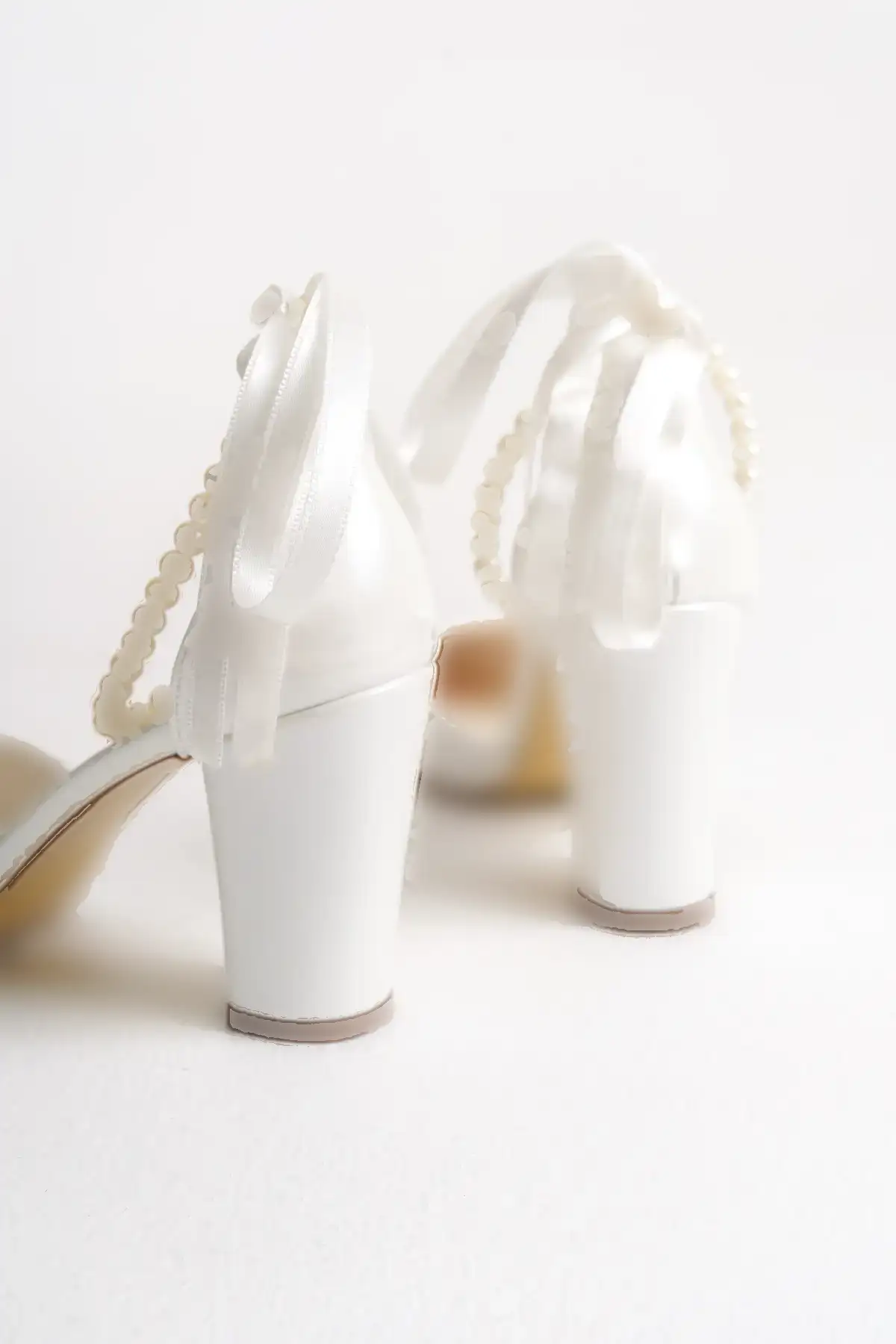 کفش پاشنه بلند زنانه  عروسی پاشنه  مخصوص روزهای ویژه برای عروس برند FOLLOWIN - 7987 کفش پاشنه بلند زنانه عروسی پاشنه مخصوص روزهای ویژه برای عروس برند FOLLOWIN - 7987