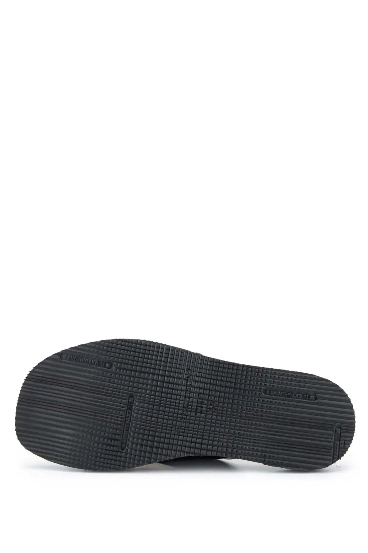 کفش صندل زنانه تخت با رویه چرم طبیعی مشکی براق برند Tamer Tanca - 8223