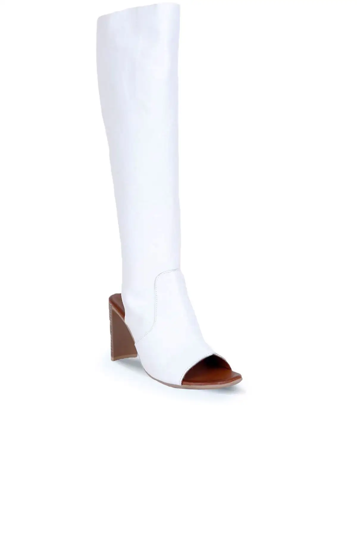 بوت و نیم‌ بوت زنانه پاشنه‌دار چرمی سفید 01wq4212 برند Bueno Shoes - 8140