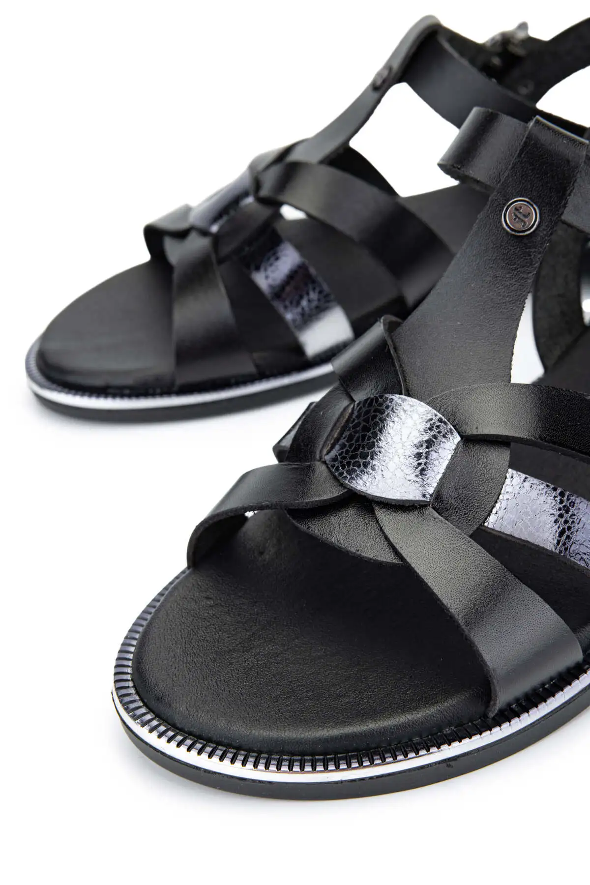 کفش صندل زنانه   ساده مشکی از چرم طبیعی برند Tamer Tanca - 8230 کفش صندل زنانه ساده مشکی از چرم طبیعی برند Tamer Tanca - 8230