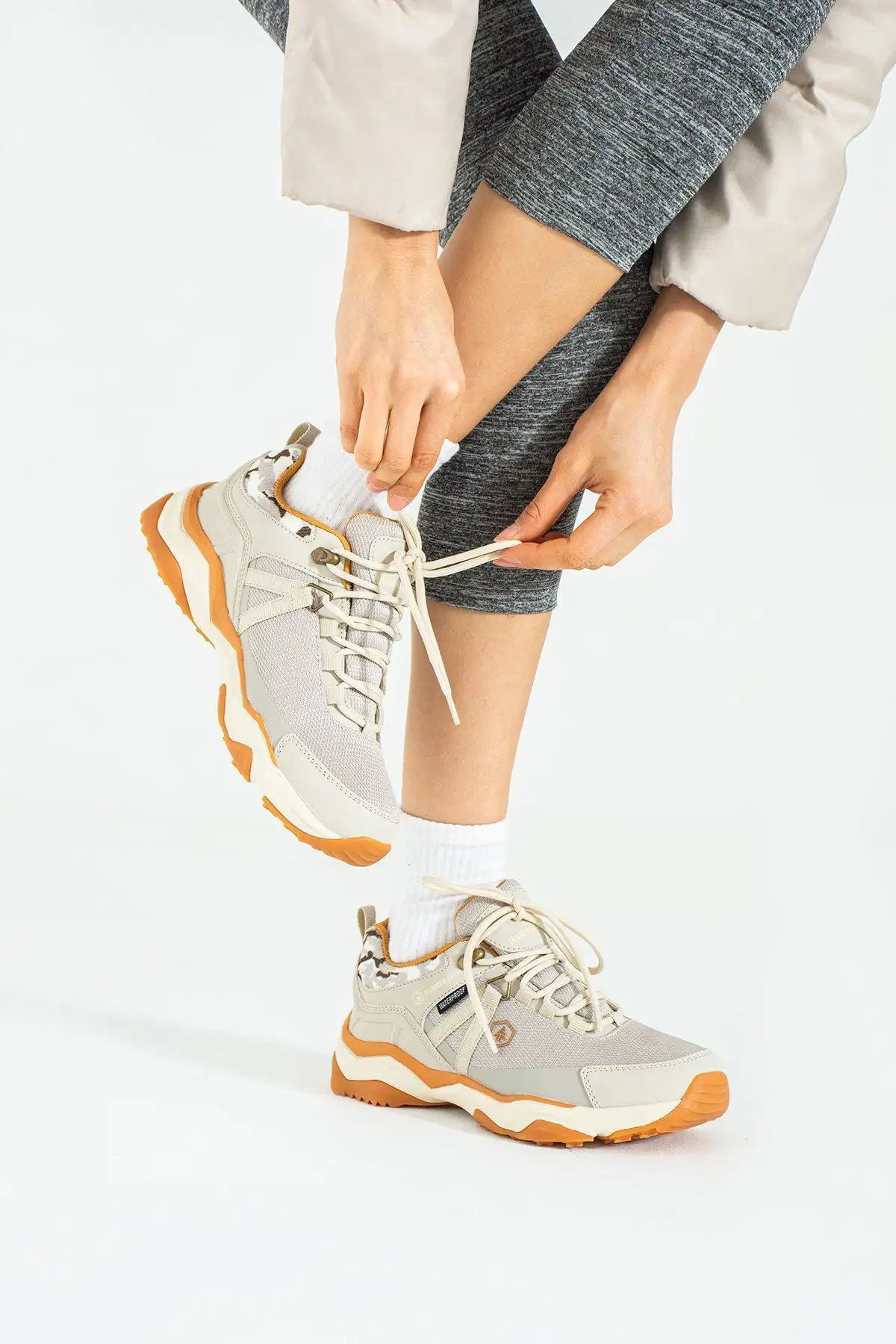 کفش سایز بزرگ مردانه  ورزشی بیرونی ریزرو و زمستانی بژ ویلتون برند Hammer Jack - 7854 کفش سایز بزرگ مردانه ورزشی بیرونی ریزرو و زمستانی بژ ویلتون برند Hammer Jack - 7854