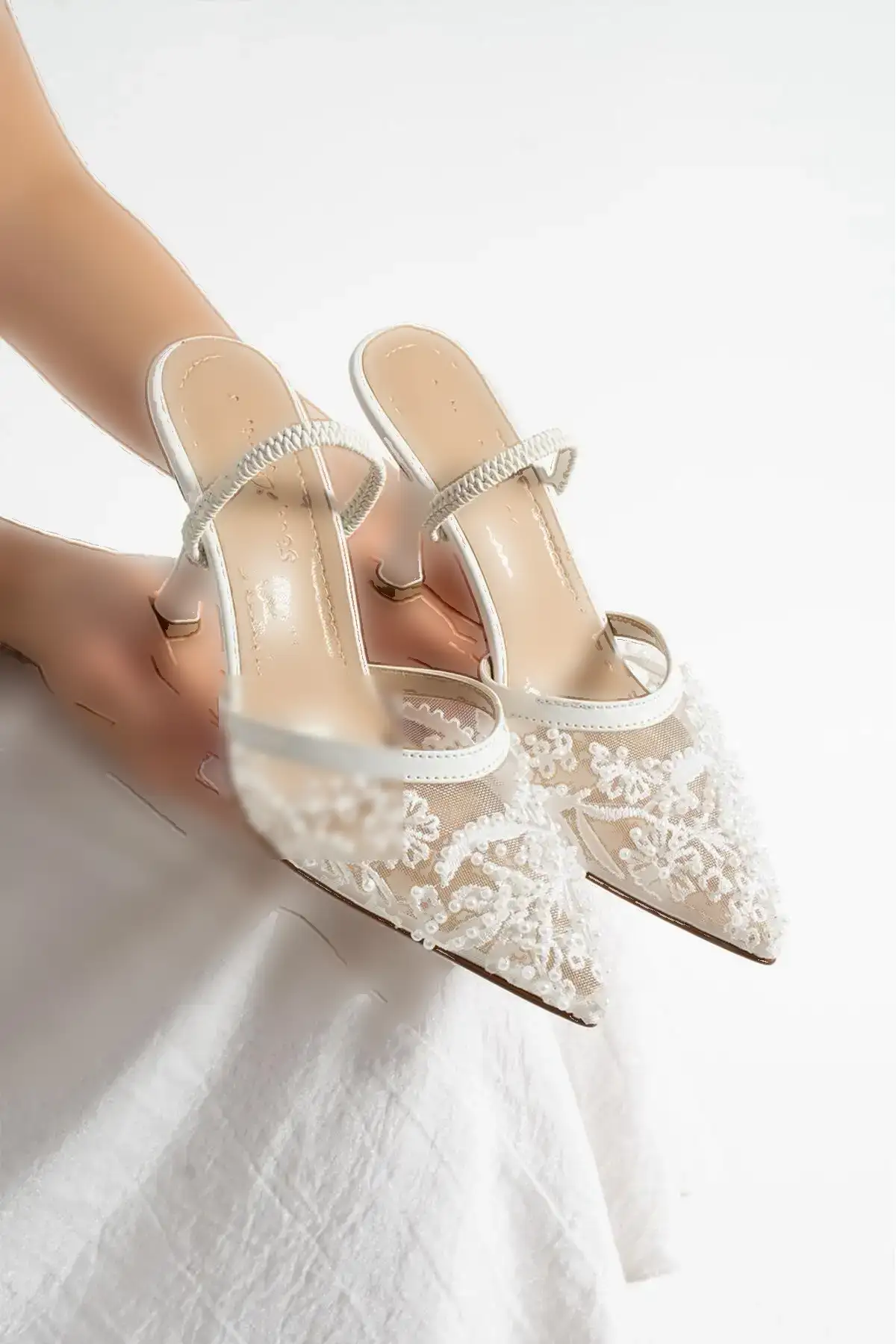 کفش پاشنه بلند زنانه  عروسی  با طراحی بافندگی (7 سانتیمتر) برند SHOW LİFE - 7994 کفش پاشنه بلند زنانه عروسی با طراحی بافندگی (7 سانتیمتر) برند SHOW LİFE - 7994