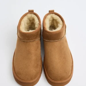 بوت و نیم‌ بوت زنانه چرم مخملی قهه‌ای با کفی ضخیم داخل پشمی برند LUTVELIZADE - 7747