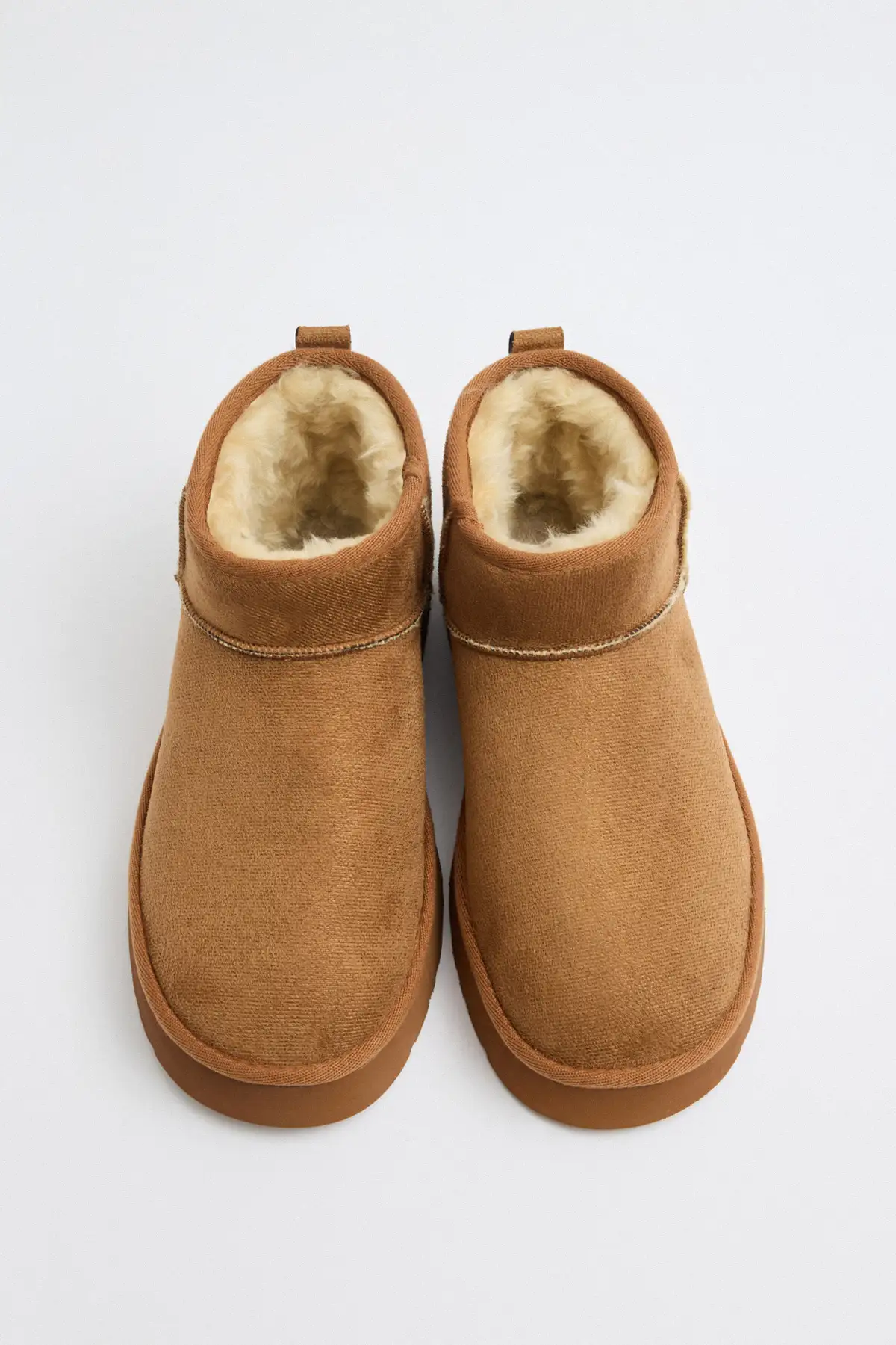 بوت و نیم بوت زنانه   چرم مخملی قههای با کفی ضخیم  داخل پشمی برند LUTVELIZADE - 7747 بوت و نیم بوت زنانه چرم مخملی قههای با کفی ضخیم داخل پشمی برند LUTVELIZADE - 7747