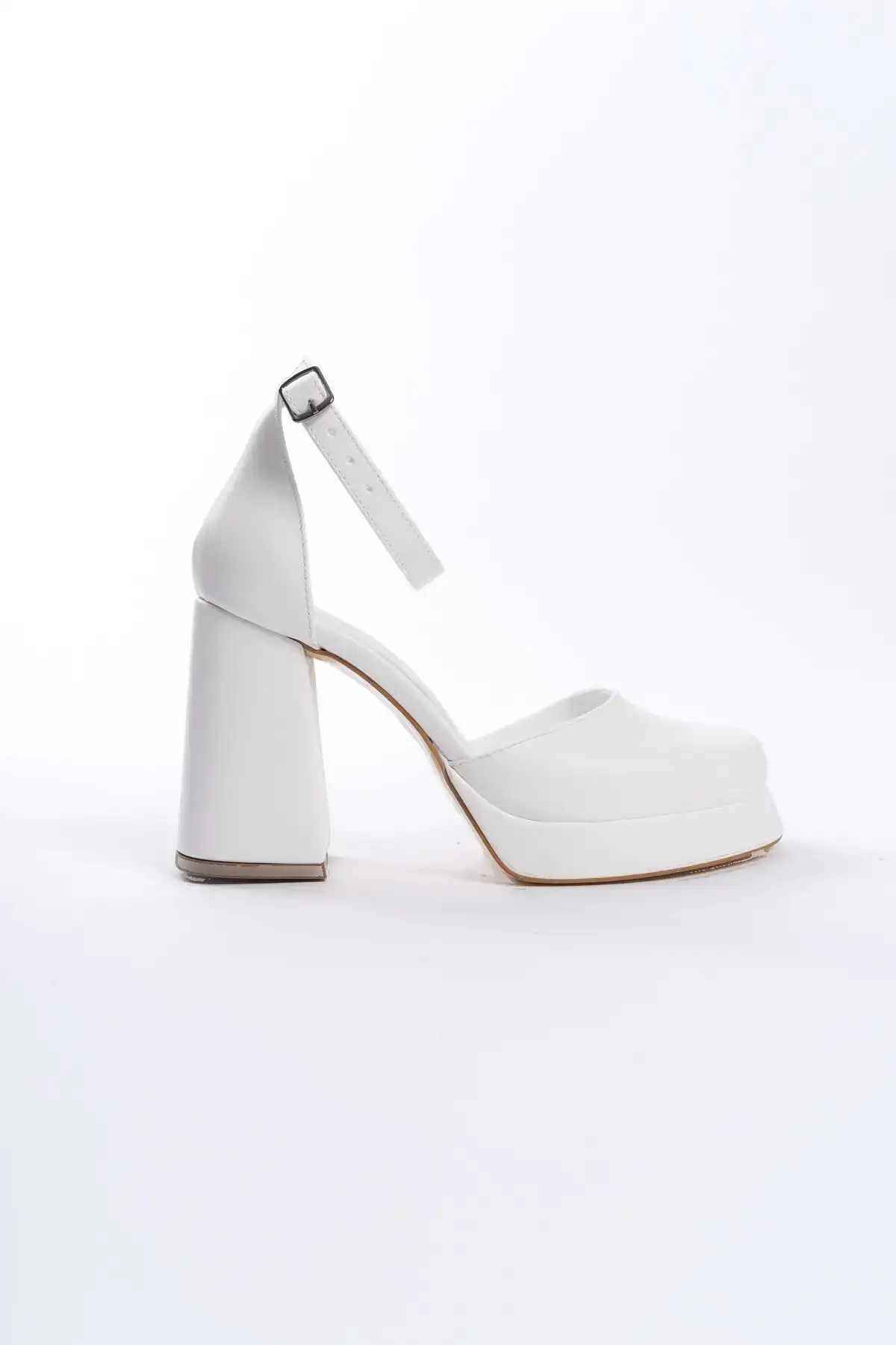 کفش پاشنه بلند زنانه  پاشنه  طراحی ویژه ،  عروس (اندازهها نیم شماره بزرگتر هستند.) برند Shoesers - 7981 کفش پاشنه بلند زنانه پاشنه طراحی ویژه ، عروس (اندازهها نیم شماره بزرگتر هستند.) برند Shoesers - 7981