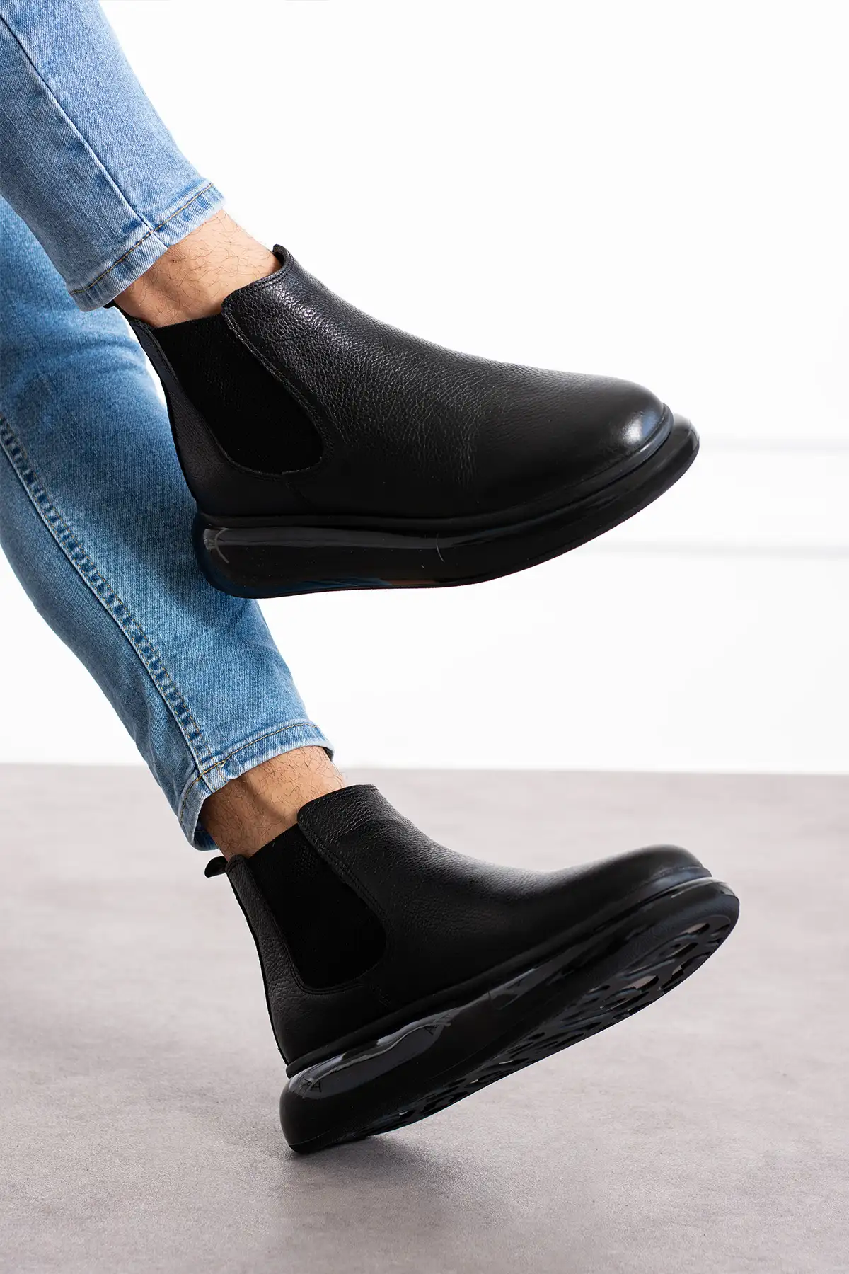 بوت مردانه  مشکی چرم طبیعی فلوتری مدل آنجلس  برند Safari Ayakkabı - 7598 بوت مردانه مشکی چرم طبیعی فلوتری مدل آنجلس برند Safari Ayakkabı - 7598