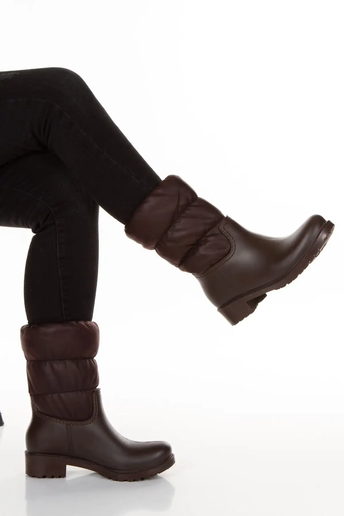 بوت و نیم بوت زنانه چکمه های بارانی راحت  ضد آب با ساق نرم  منعطف برند Sea&Blue - 7688 بوت و نیم بوت زنانه چکمه های بارانی راحت ضد آب با ساق نرم منعطف برند Sea&Blue - 7688