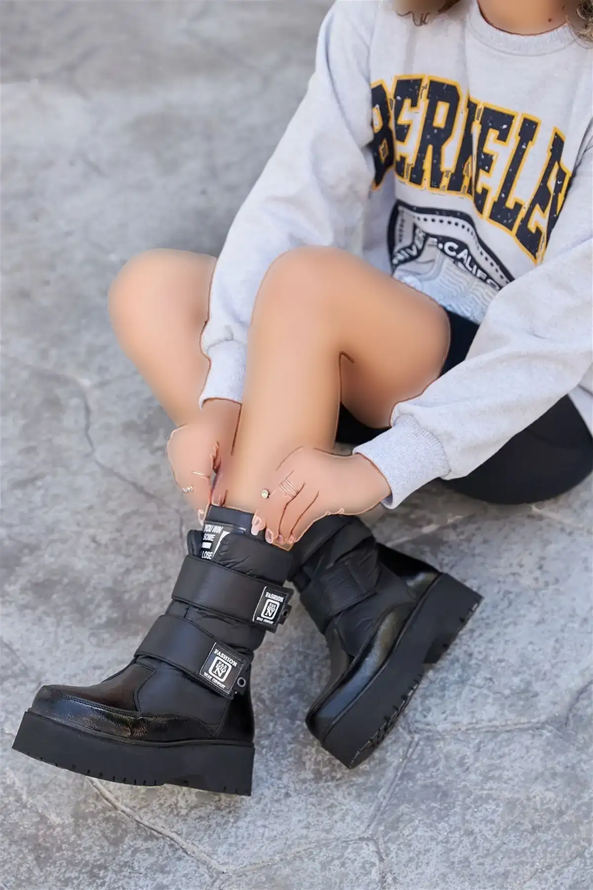 بوت و نیم بوت زنانه  برفی  فصل جدید برند Aleza Shoes - 7658 بوت و نیم بوت زنانه برفی فصل جدید برند Aleza Shoes - 7658