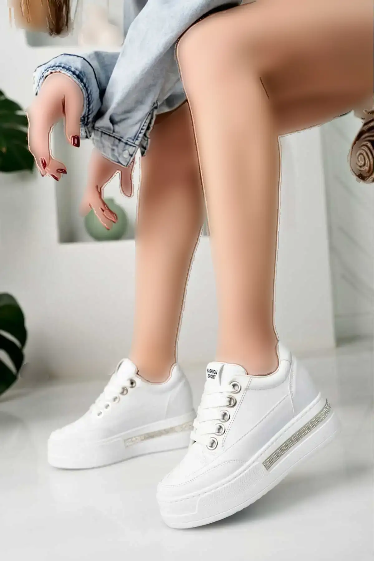 کفش کتانی زنانه  ورزشی پاشنهدار مخفی با جزئیات سنگی در جلو (پاشنه 8 سانتیمتری) برند BAHRİNA - 7976 کفش کتانی زنانه ورزشی پاشنهدار مخفی با جزئیات سنگی در جلو (پاشنه 8 سانتیمتری) برند BAHRİNA - 7976