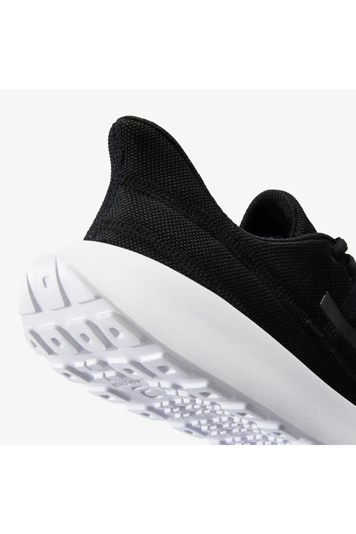 کفش اسپرت مردانه  ورزشی  - مشکی - کلینج بی اسنشیال برند Decathlon - 8060 کفش اسپرت مردانه ورزشی - مشکی - کلینج بی اسنشیال برند Decathlon - 8060