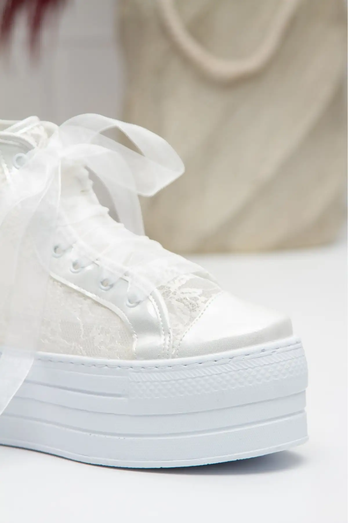 کفش پاشنه بلند زنانه  عروس زیبا با پاشنه عریض برند DARUGA - 7988 کفش پاشنه بلند زنانه عروس زیبا با پاشنه عریض برند DARUGA - 7988