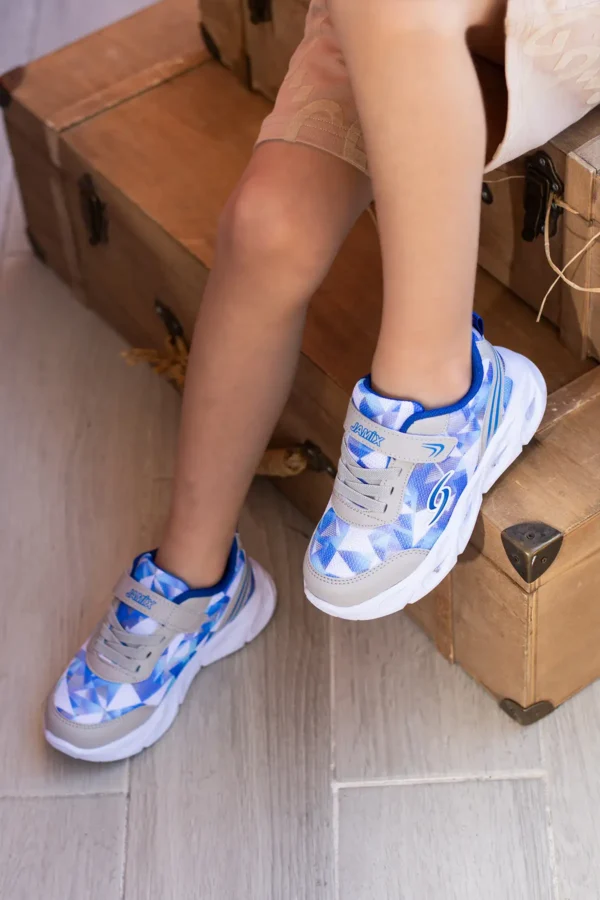 کفش پسرانه ورزشی کودک برند Jamix - 8310