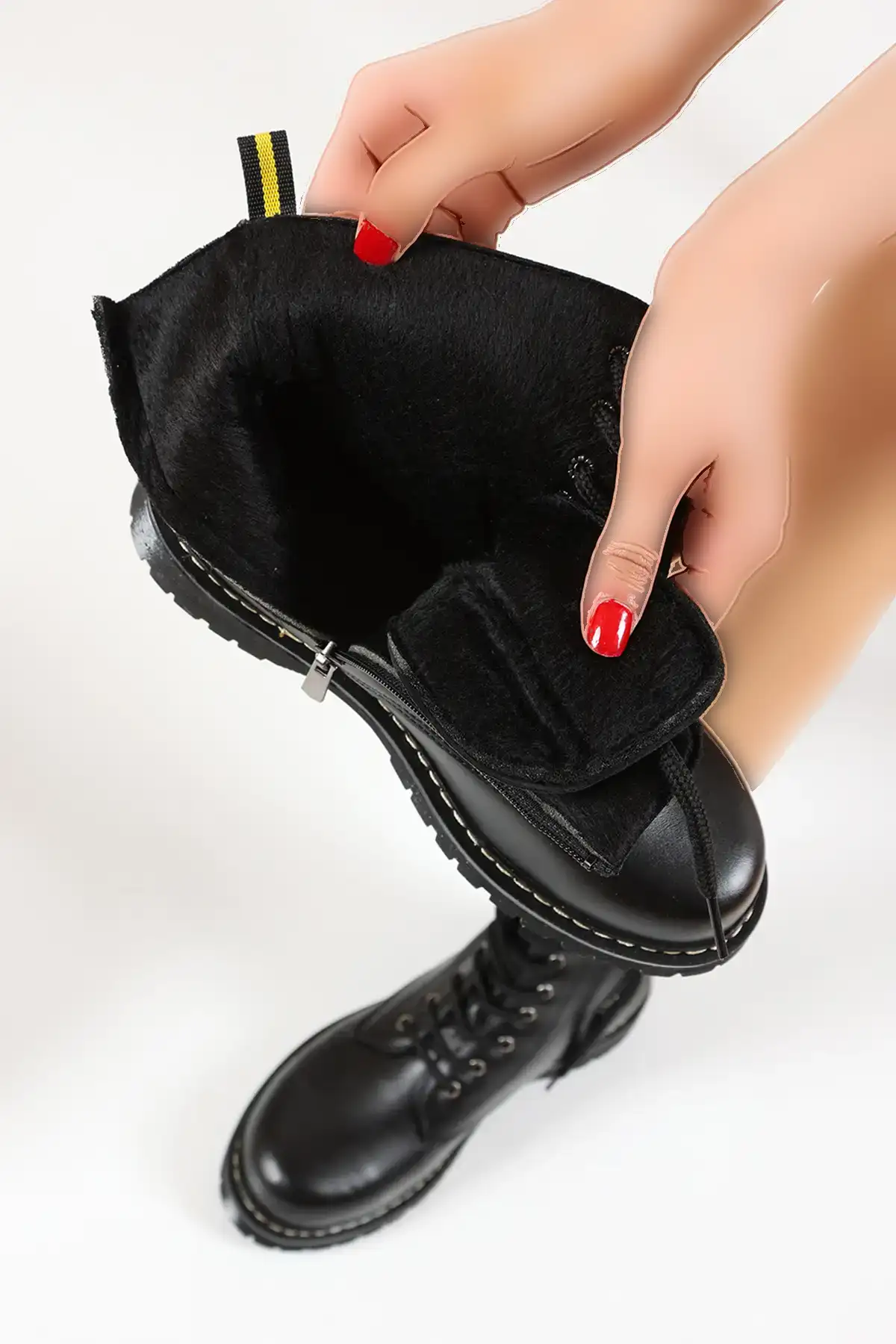 بوت و نیم بوت زنانه چکمه رزمره  مشکی برند Ayax - 7551 بوت و نیم بوت زنانه چکمه رزمره مشکی برند Ayax - 7551