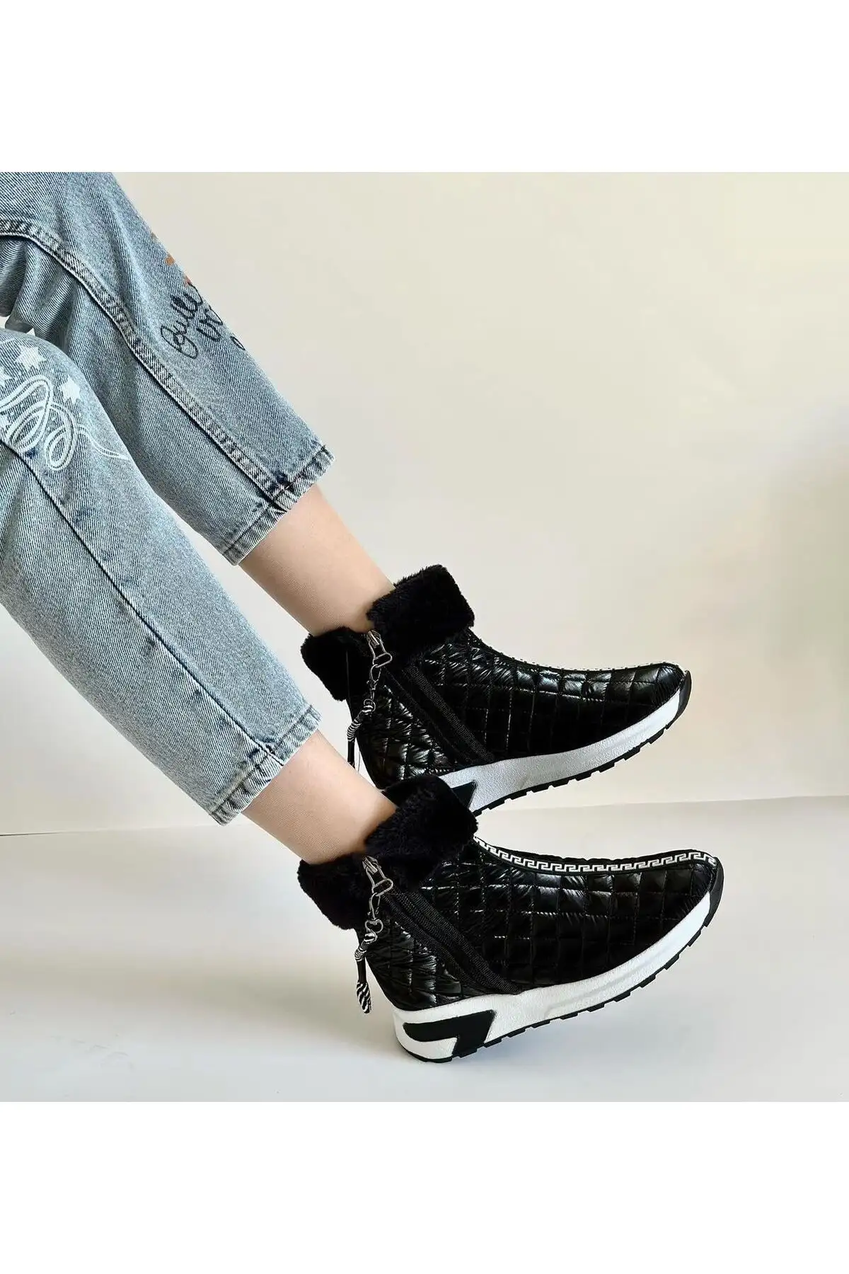 بوت و نیم بوت زنانه  رزمره  با آستر پشمی برند LABRONA - 7667 بوت و نیم بوت زنانه رزمره با آستر پشمی برند LABRONA - 7667