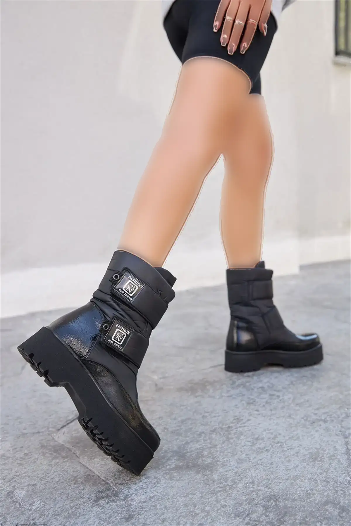 بوت و نیم بوت زنانه  برفی  فصل جدید برند Aleza Shoes - 7658 بوت و نیم بوت زنانه برفی فصل جدید برند Aleza Shoes - 7658