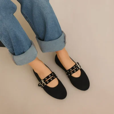 کفش تخت زنانه ماری جین رنگ سوئد مشکی با تیکه‌های زینتی و دو قفل | راحت روزمره با زیره صاف مد روز برند moon glow - 8324