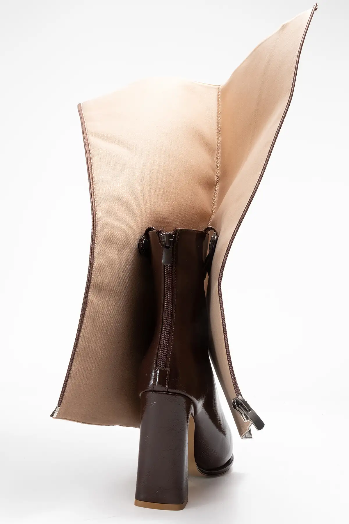 بوت و نیم بوت زنانه   کمرنگ قههای با پاشنه پهن برند luvishoes - 7559 بوت و نیم بوت زنانه کمرنگ قههای با پاشنه پهن برند luvishoes - 7559