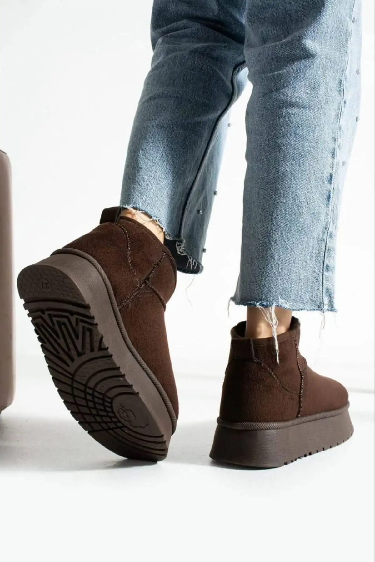 بوت و نیم بوت زنانه  رزمره  – مدل پاییزی  زمستانی با کفی ضخیم  گرمکننده برند SHOW LİFE - 7697 بوت و نیم بوت زنانه رزمره – مدل پاییزی زمستانی با کفی ضخیم گرمکننده برند SHOW LİFE - 7697