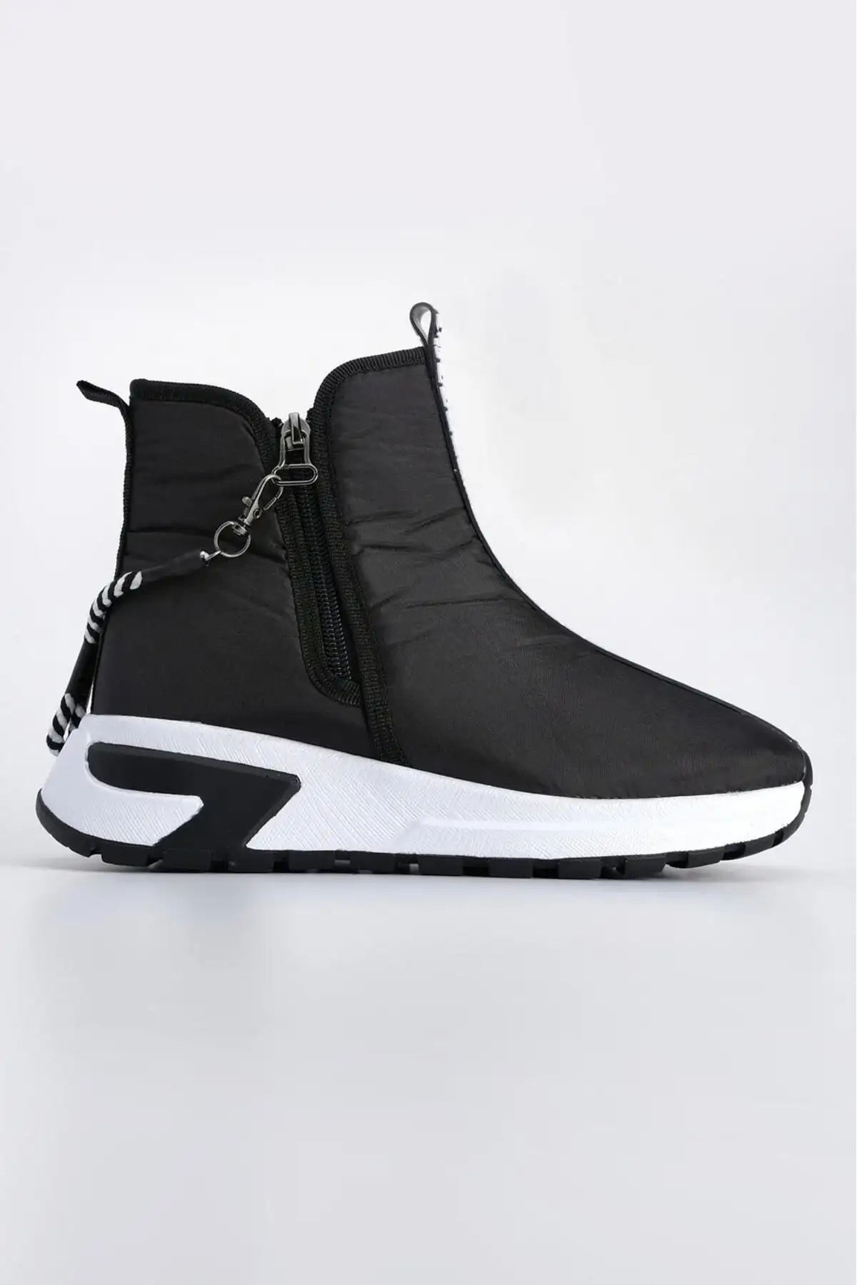 بوت و نیم بوت زنانه  رزمره  با پارچه چتری  زیپ دتایی برند LABRONA - 7681 بوت و نیم بوت زنانه رزمره با پارچه چتری زیپ دتایی برند LABRONA - 7681