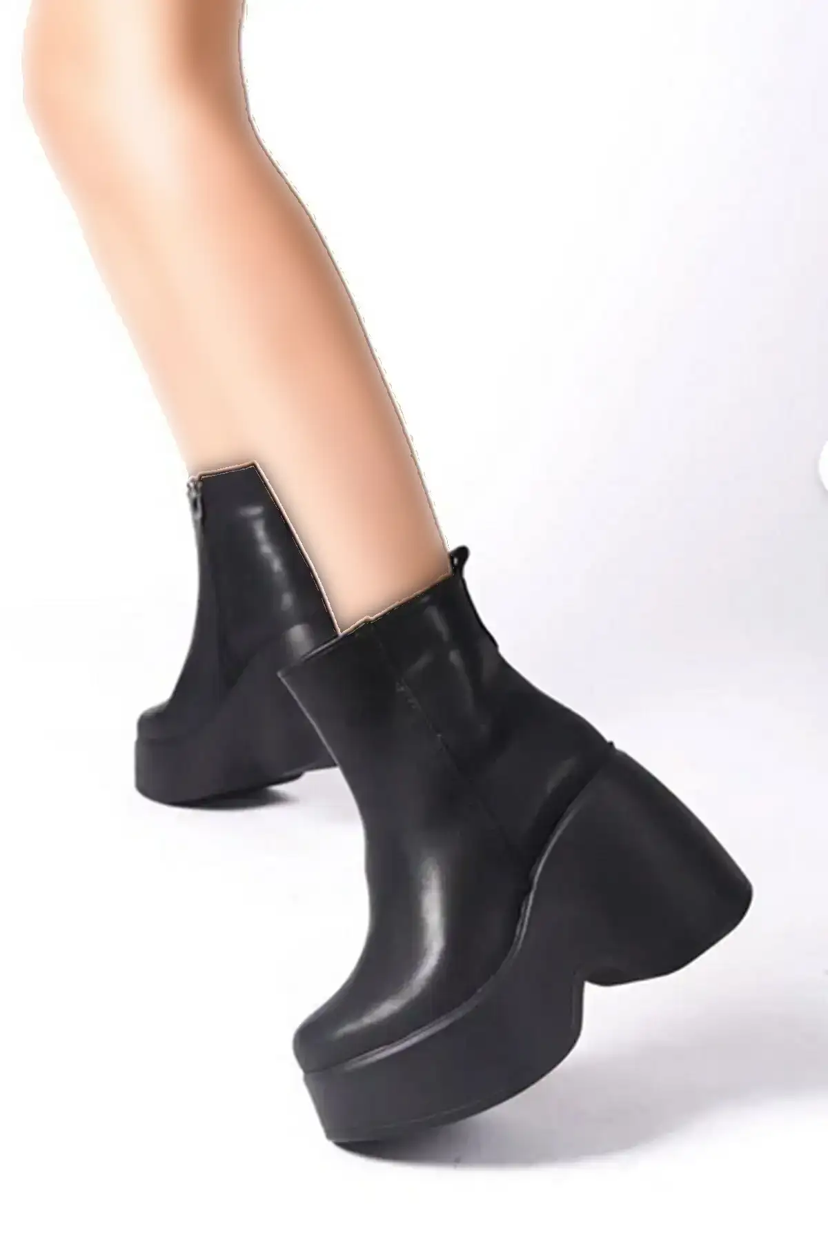 بوت و نیم بوت زنانه کفش ی  کادین سلسی مشکی با زیپ کناری  پاشنه برجسته 9 سانتی متر، مخصص فصل مختلف. برند Preshley - 7755 بوت و نیم بوت زنانه کفش ی کادین سلسی مشکی با زیپ کناری پاشنه برجسته 9 سانتی متر، مخصص فصل مختلف. برند Preshley - 7755