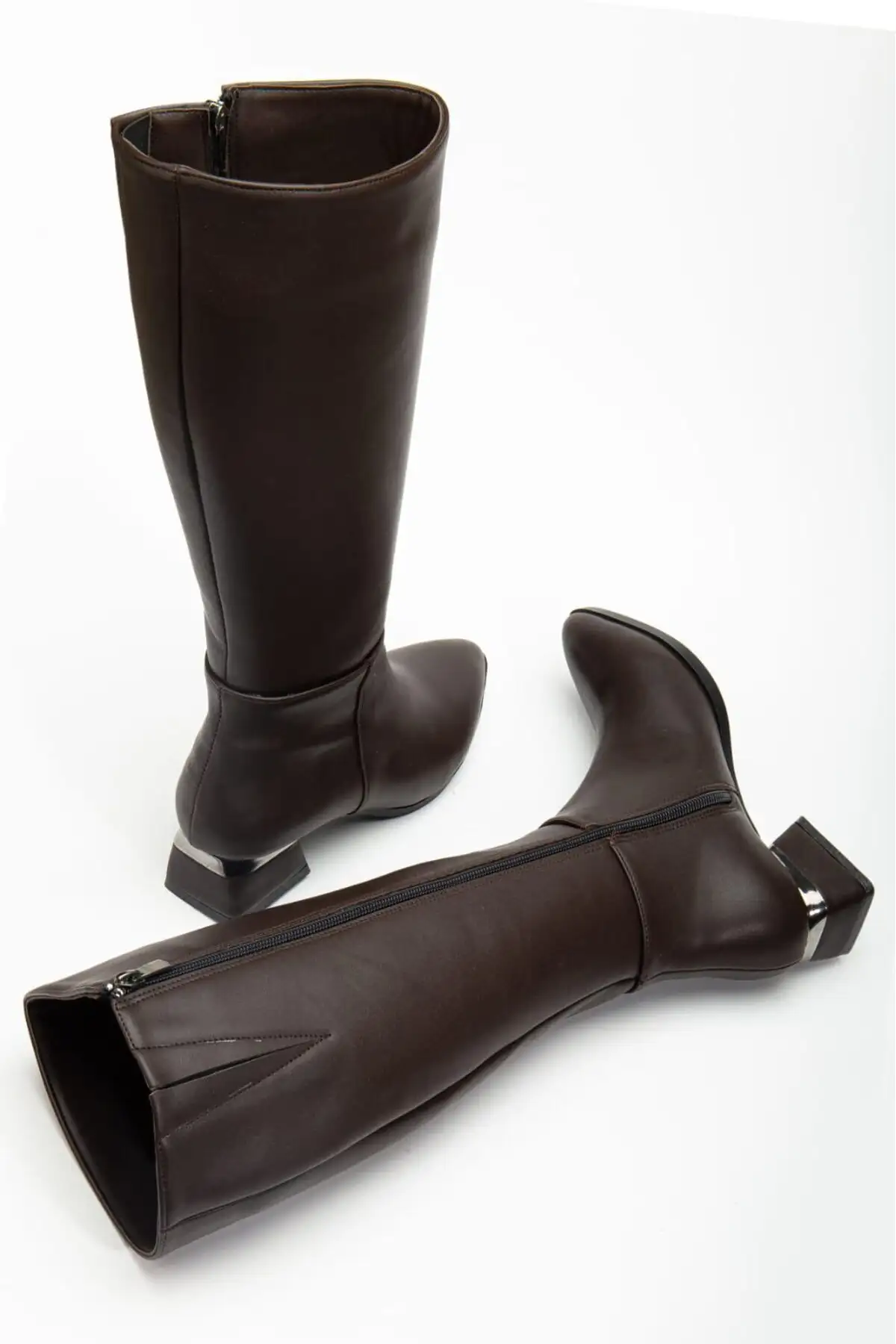 بوت و نیم بوت زنانه چکمههای پاشنهدار نکتیز زیپدار  برند AYS SHOES - 7563 بوت و نیم بوت زنانه چکمههای پاشنهدار نکتیز زیپدار برند AYS SHOES - 7563