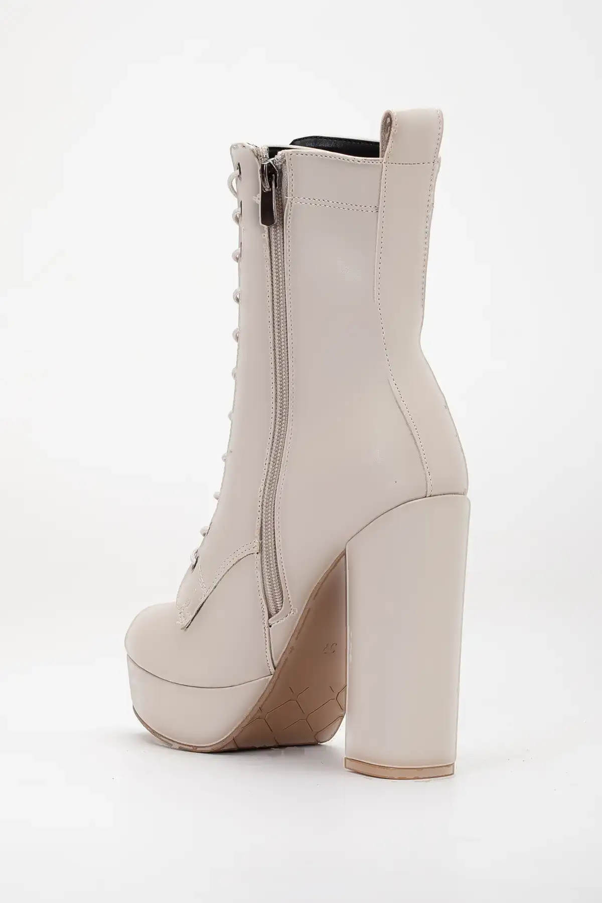 بوت و نیم بوت زنانه چکمه پلتفرم با پاشنه ضخیم  بنددار برای زنان لیلا برند LİLLA - 7800 بوت و نیم بوت زنانه چکمه پلتفرم با پاشنه ضخیم بنددار برای زنان لیلا برند LİLLA - 7800