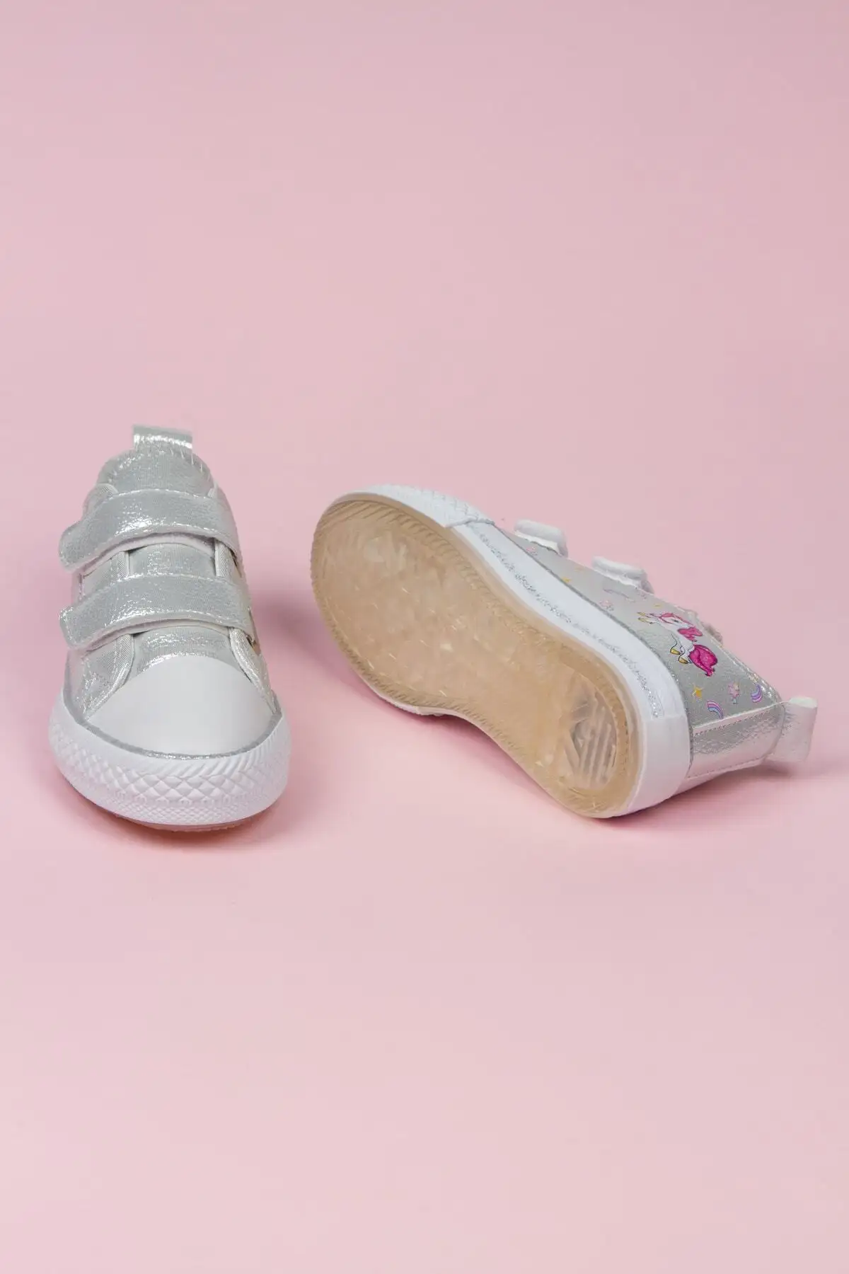 کفش پسرانه ورزشی دخترانه با کفی آناتومیک و نورانی طرح یونیکورن برند Papuccum Ortopedi - 8306