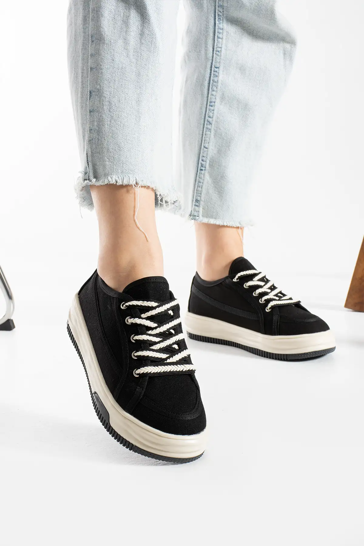 کفش کتانی زنانه  روزمره  کتان اسپورت برند Jagra outdoors - 7969 کفش کتانی زنانه روزمره کتان اسپورت برند Jagra outdoors - 7969