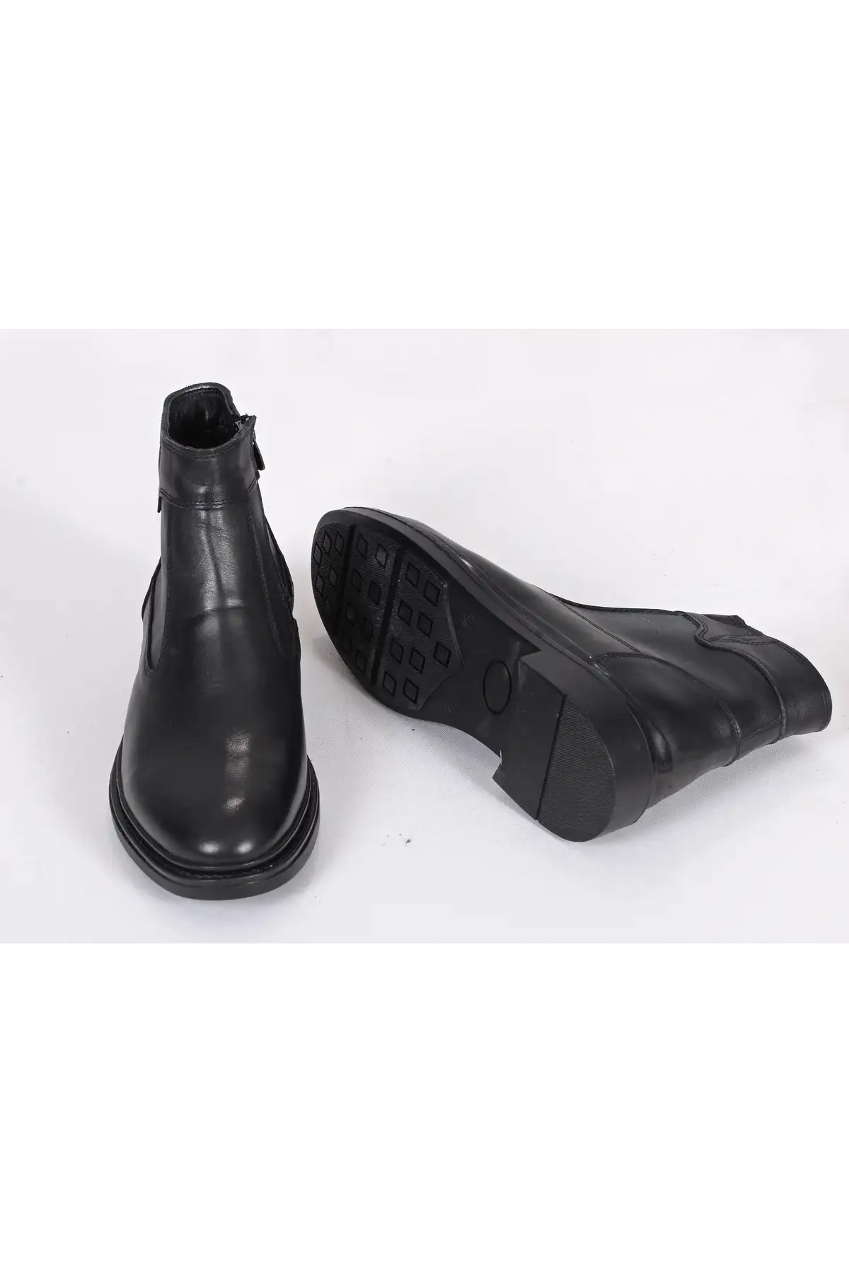 کفش سایز بزرگ مردانه بوت زمستانی  چرم طبیعی با زیپ سیاه برند ÖZBEK - 7875 کفش سایز بزرگ مردانه بوت زمستانی چرم طبیعی با زیپ سیاه برند ÖZBEK - 7875